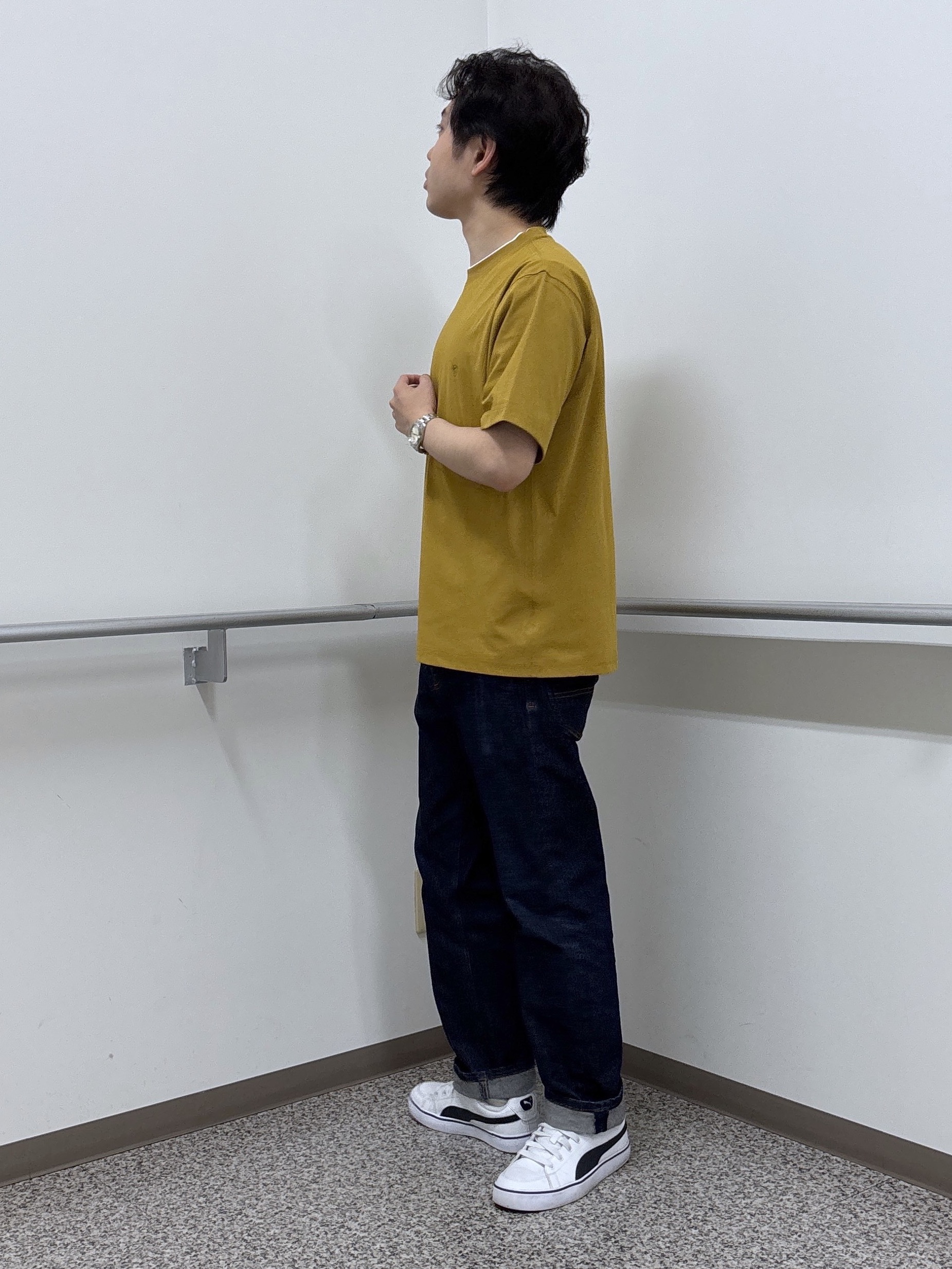 KEIさんの「TAKEO KIKUCHI｜【汗染み軽減/接触冷感】フェイクレイヤード ワンポイント刺繍Ｔシャツ」を使ったコーディネート