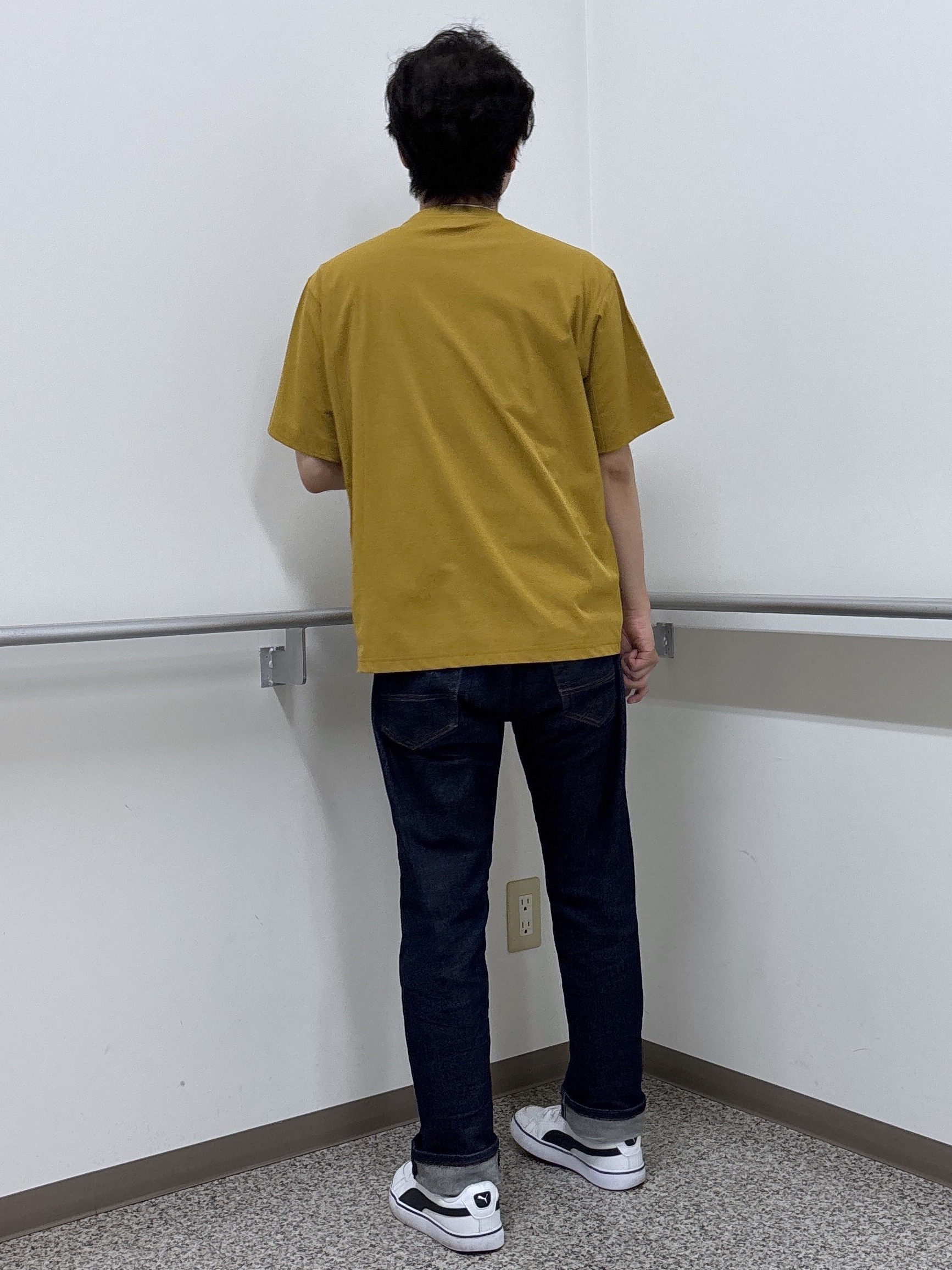 KEIさんの「TAKEO KIKUCHI｜【汗染み軽減/接触冷感】フェイクレイヤード ワンポイント刺繍Ｔシャツ」を使ったコーディネート