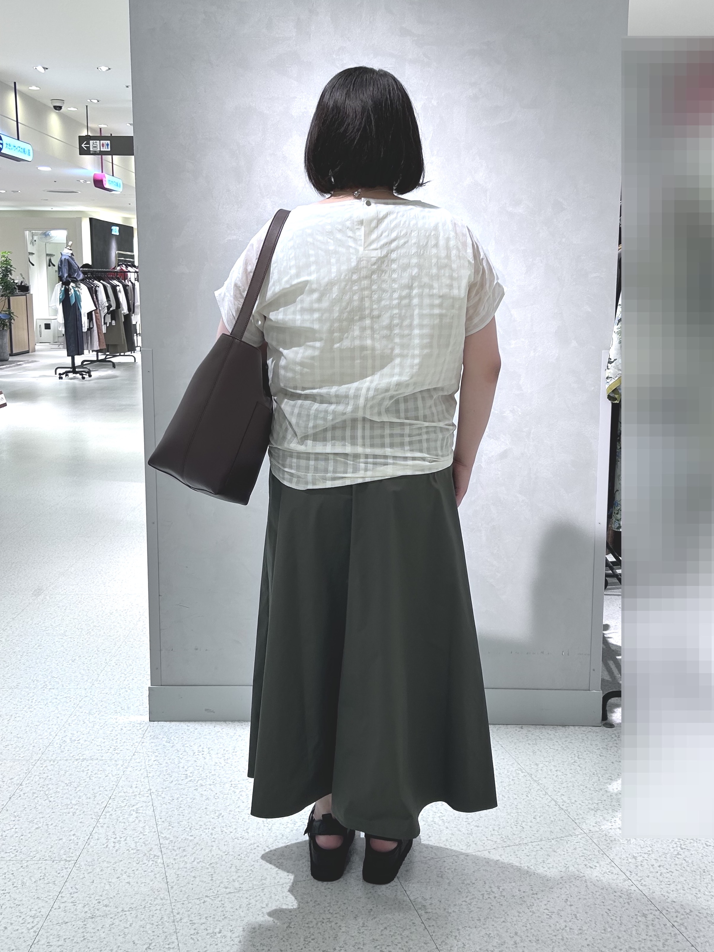 chikaさんの「UNTITLED｜タフタナロースカート」を使ったコーディネート