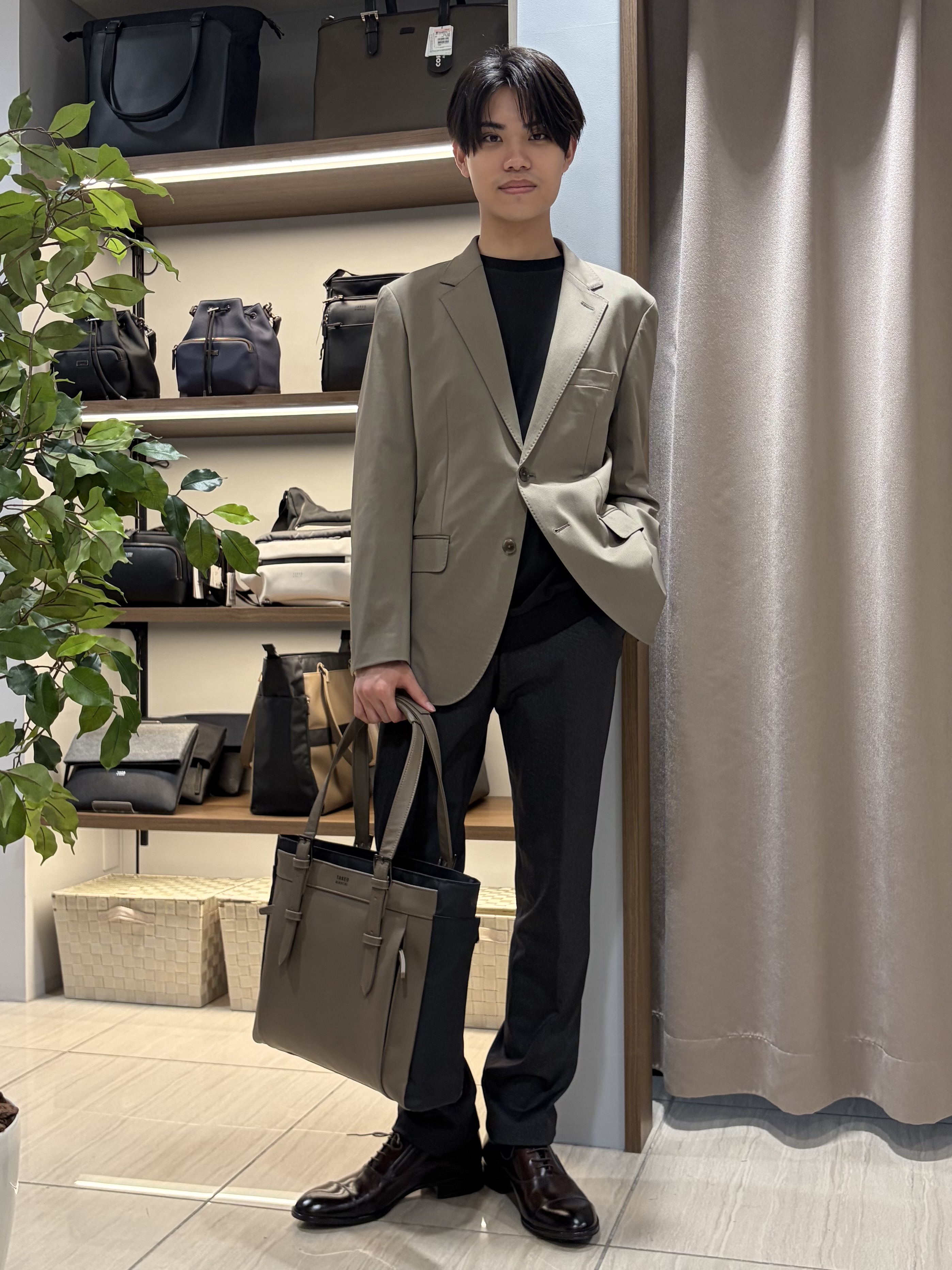 hiroさんの「TAKEO KIKUCHI｜【360&deg;ストレッチ／軽量】None Of Stress ライト ジャケット（セットアップ対応）」を使ったコーディネート