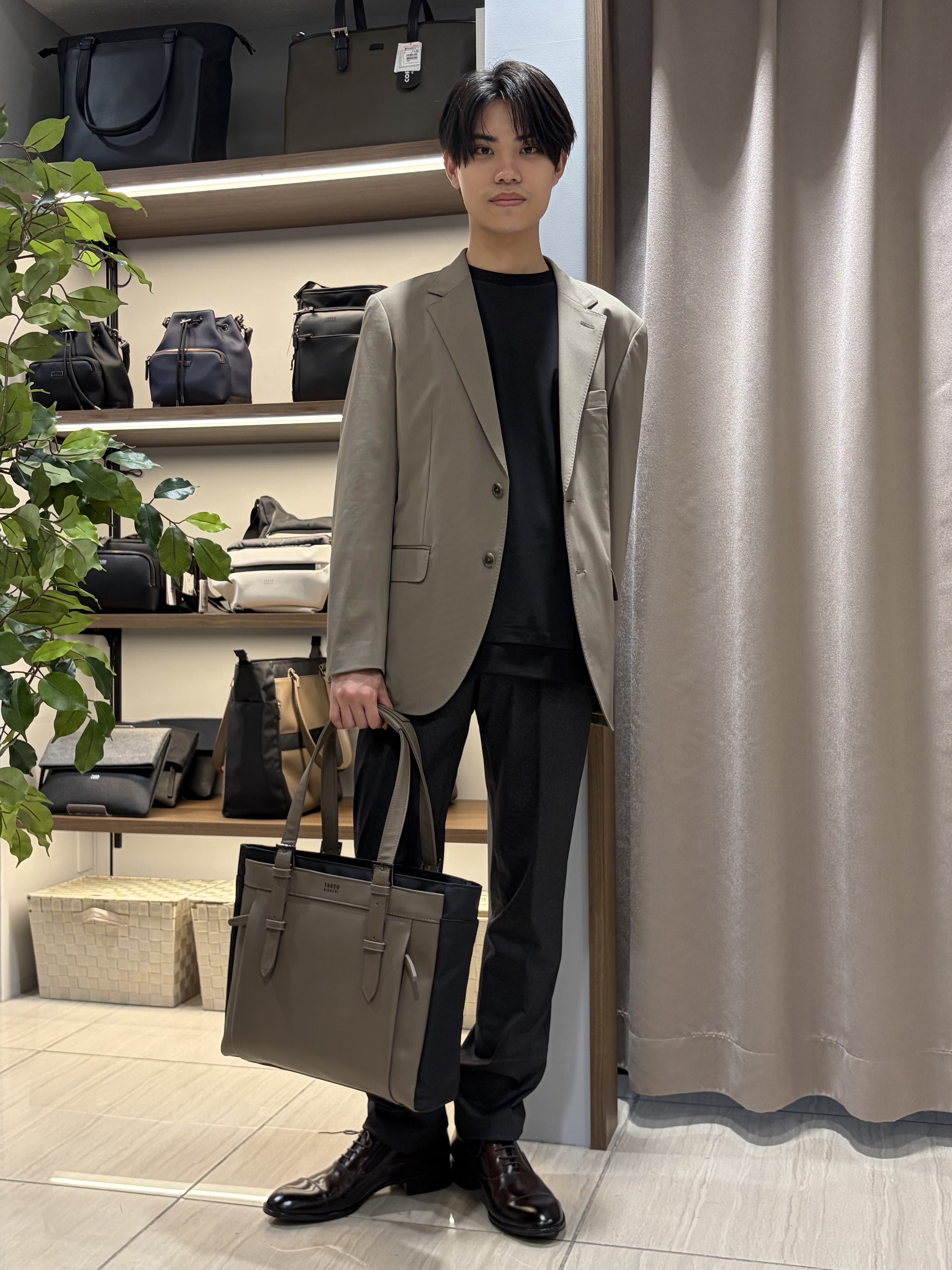 hiroさんの「TAKEO KIKUCHI｜【360&deg;ストレッチ／軽量】None Of Stress ライト ジャケット（セットアップ対応）」を使ったコーディネート