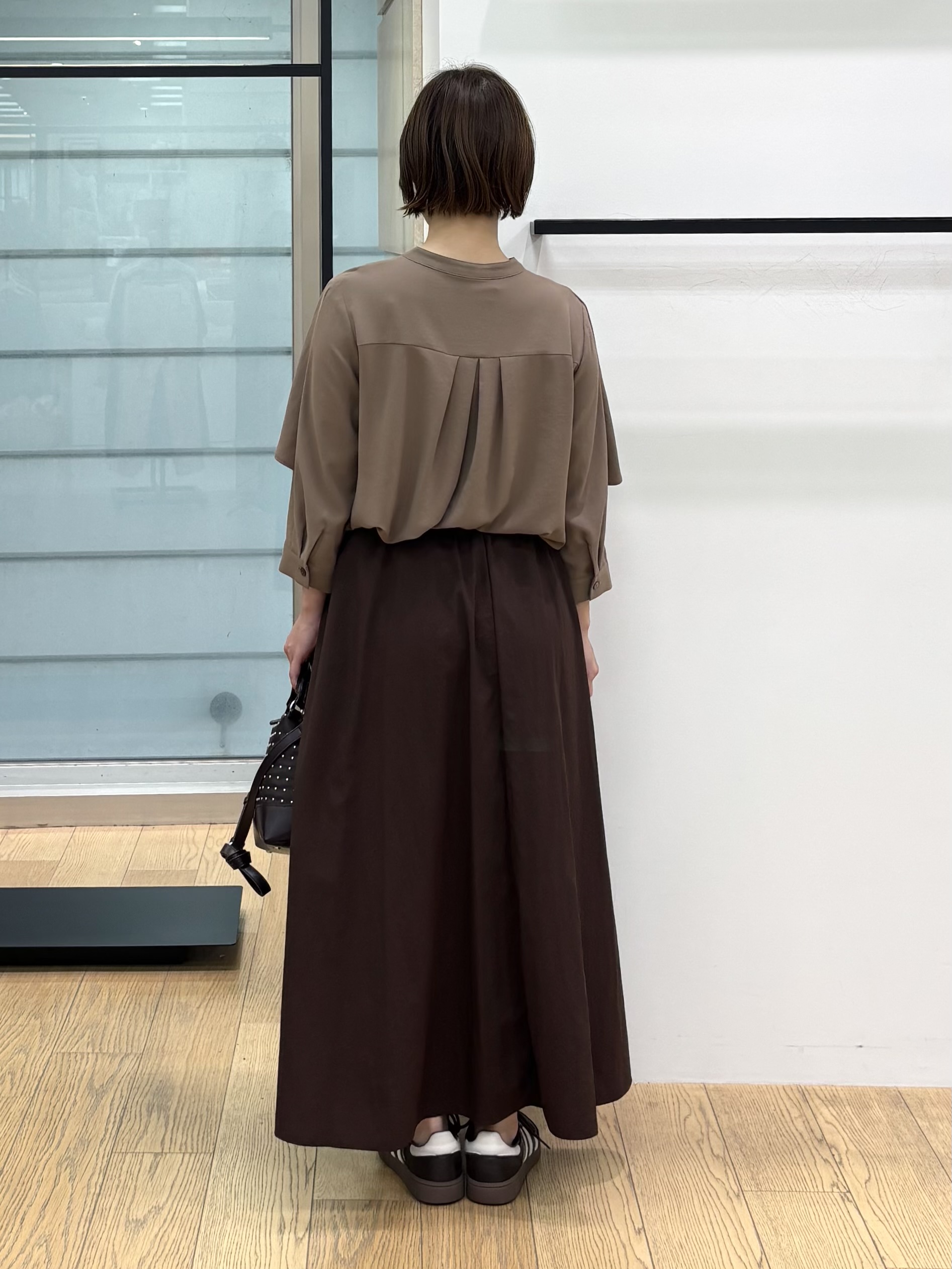 asamiさんの「INDIVI｜【接触冷感/UVケア/夏羽織り/着る日傘】ケープ風ブラウス」を使ったコーディネート