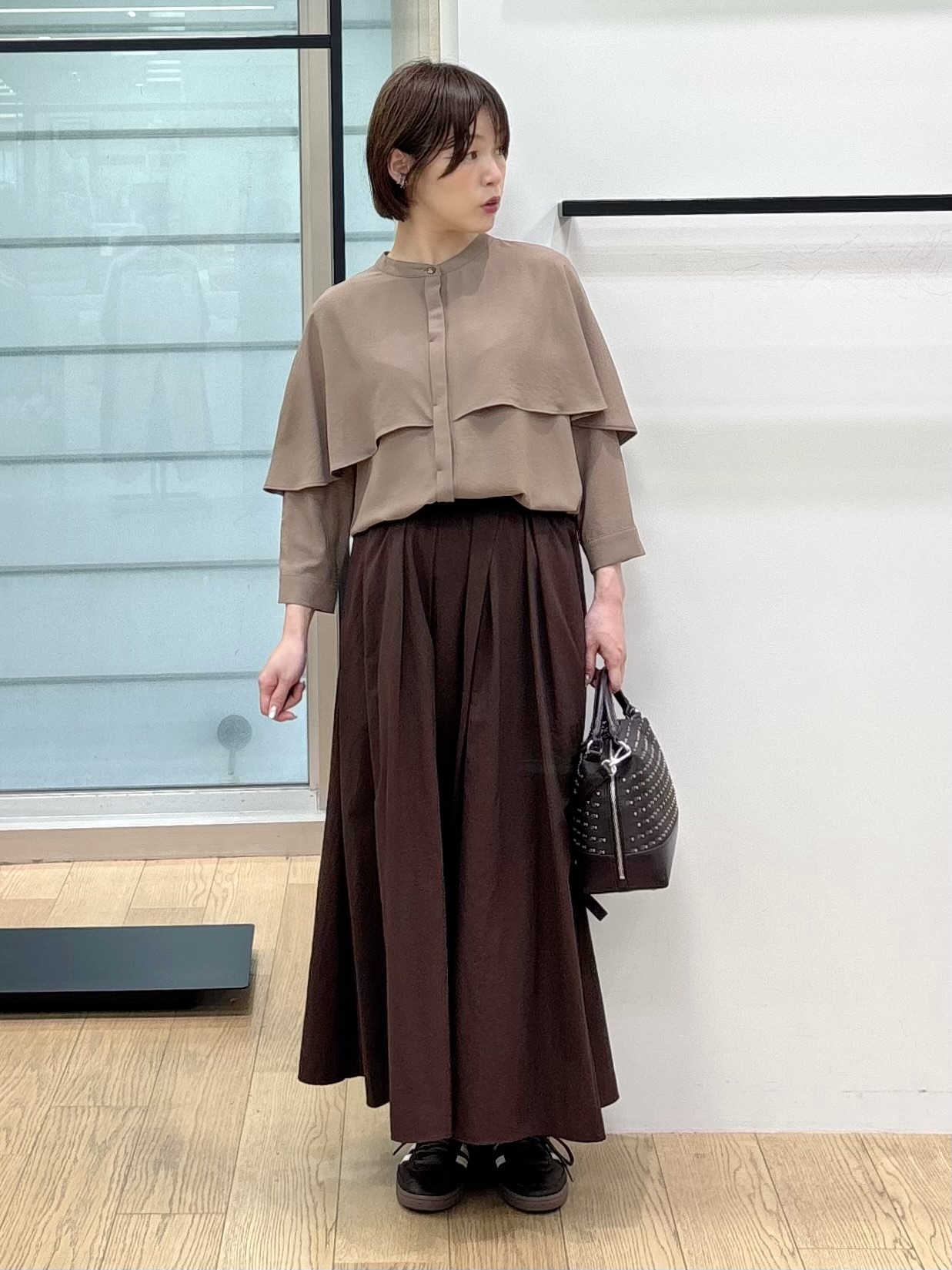 asamiさんの「INDIVI｜【接触冷感/UVケア/夏羽織り/着る日傘】ケープ風ブラウス」を使ったコーディネート