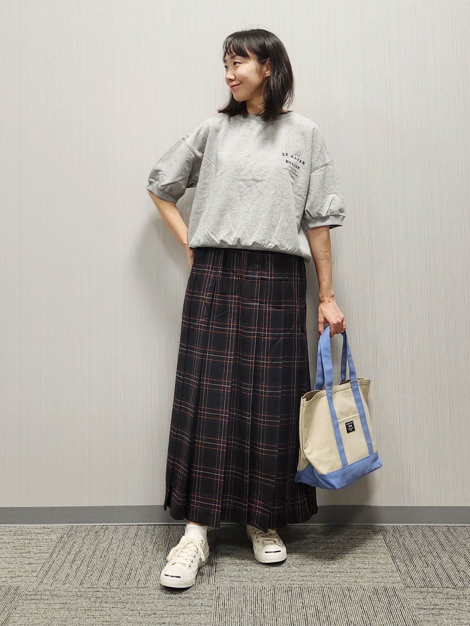 naraさんの「Dessin｜ハーフスリーブロゴプルオーバー」を使ったコーディネート