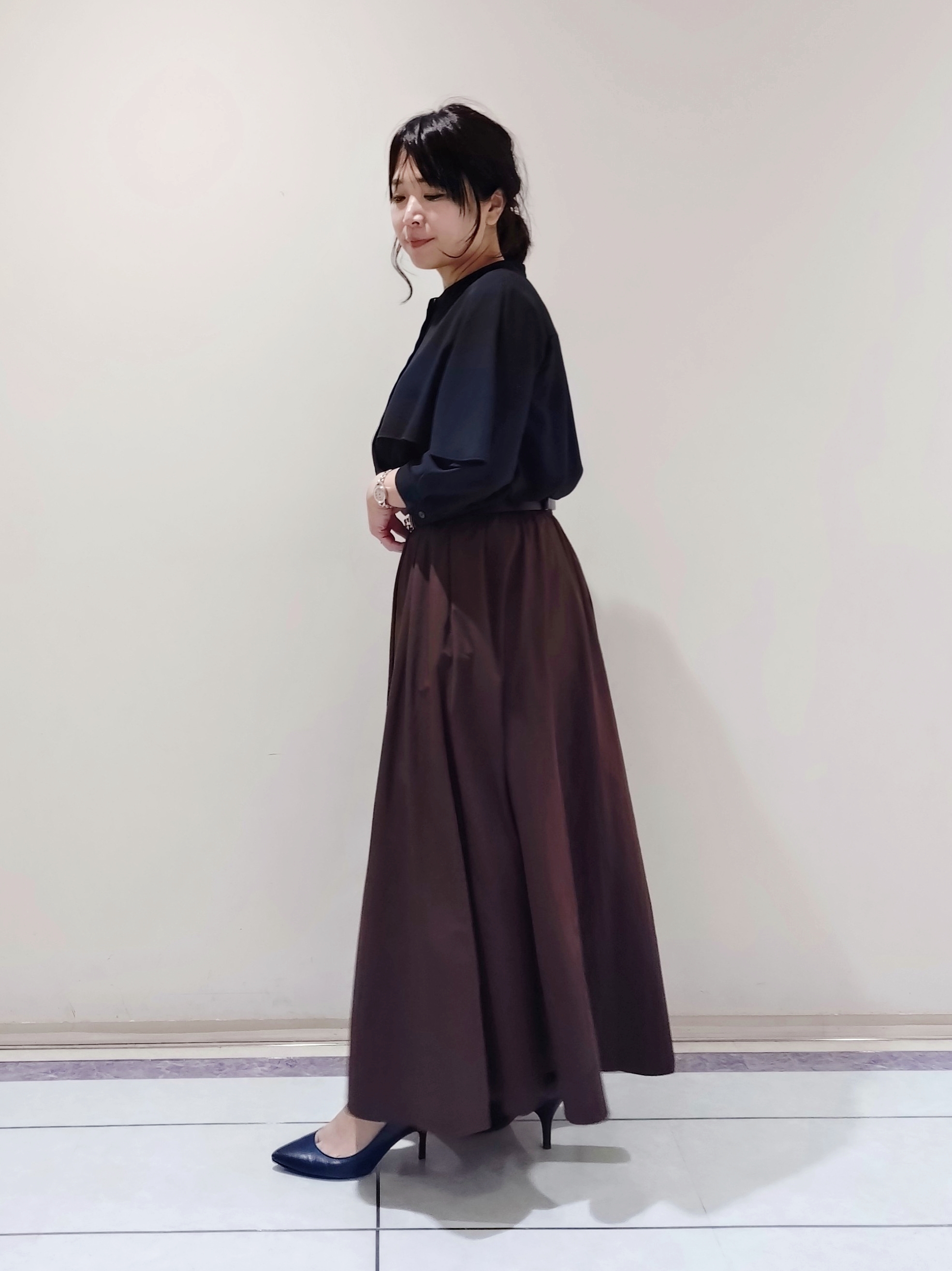 TOMOMIさんの「INDIVI｜【撥水／裏地なし軽量】ギャザーボリュームスカート」を使ったコーディネート