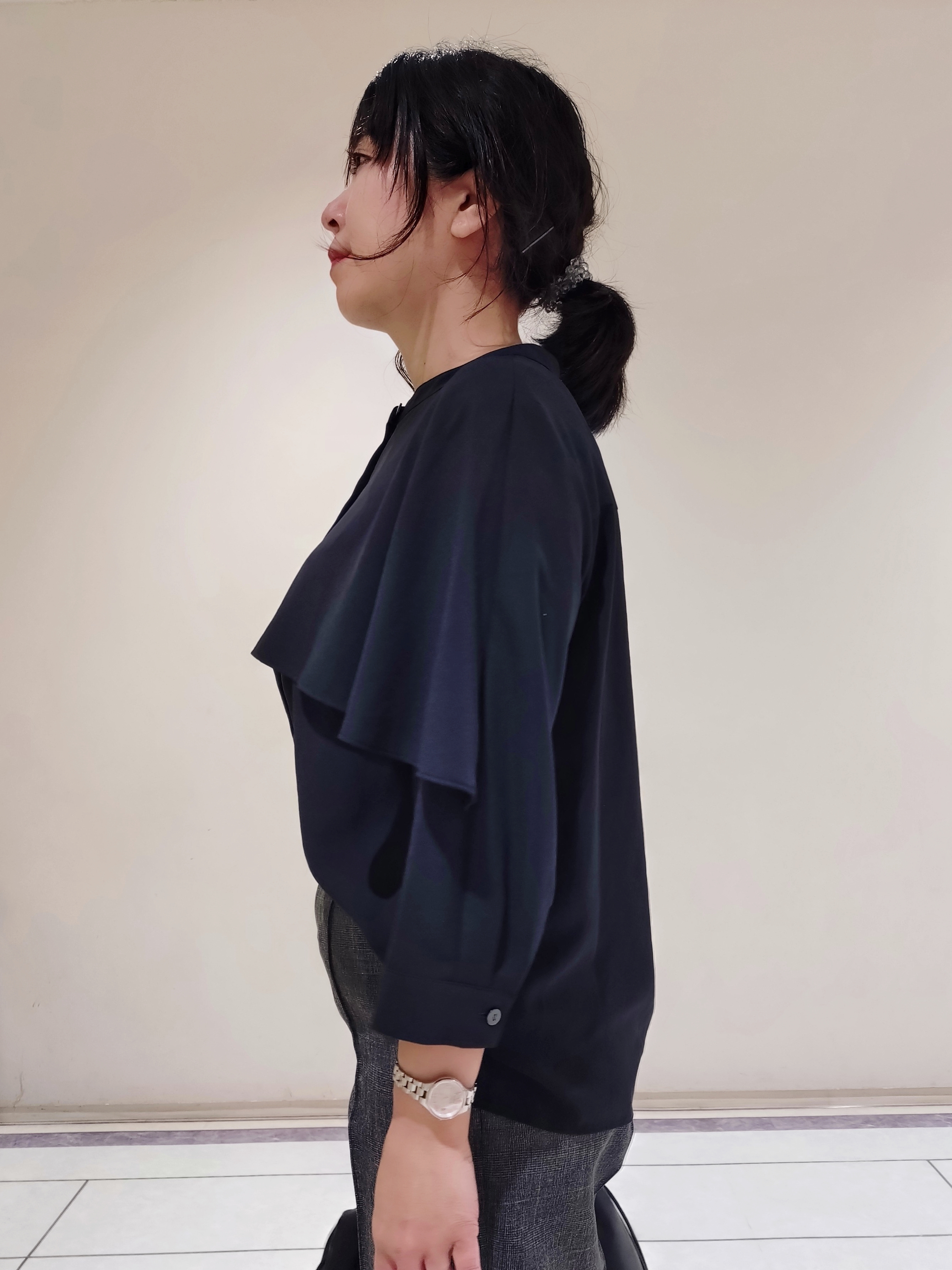 TOMOMIさんの「INDIVI｜【UVケア／接触冷感】リネン風チェックストレートパンツ」を使ったコーディネート