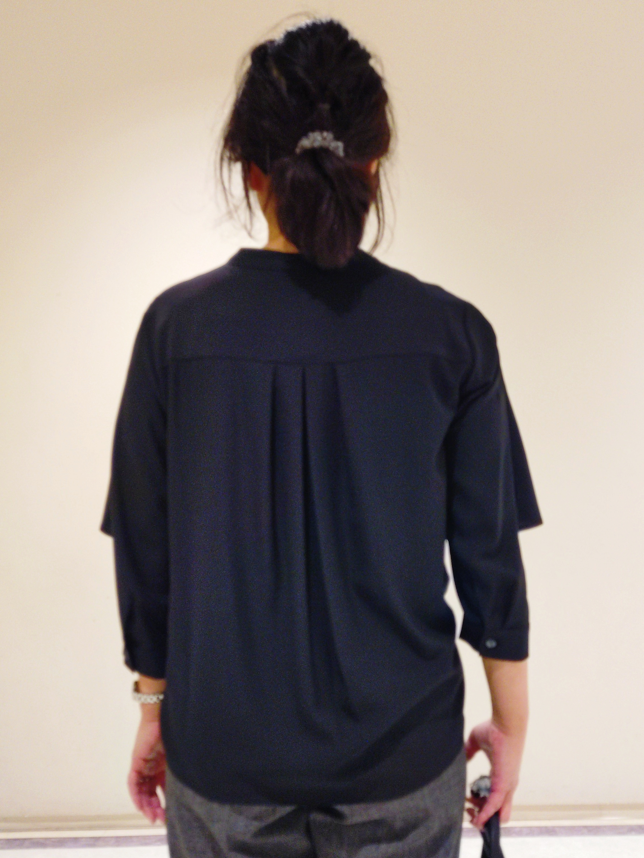 TOMOMIさんの「INDIVI｜【UVケア／接触冷感】リネン風チェックストレートパンツ」を使ったコーディネート
