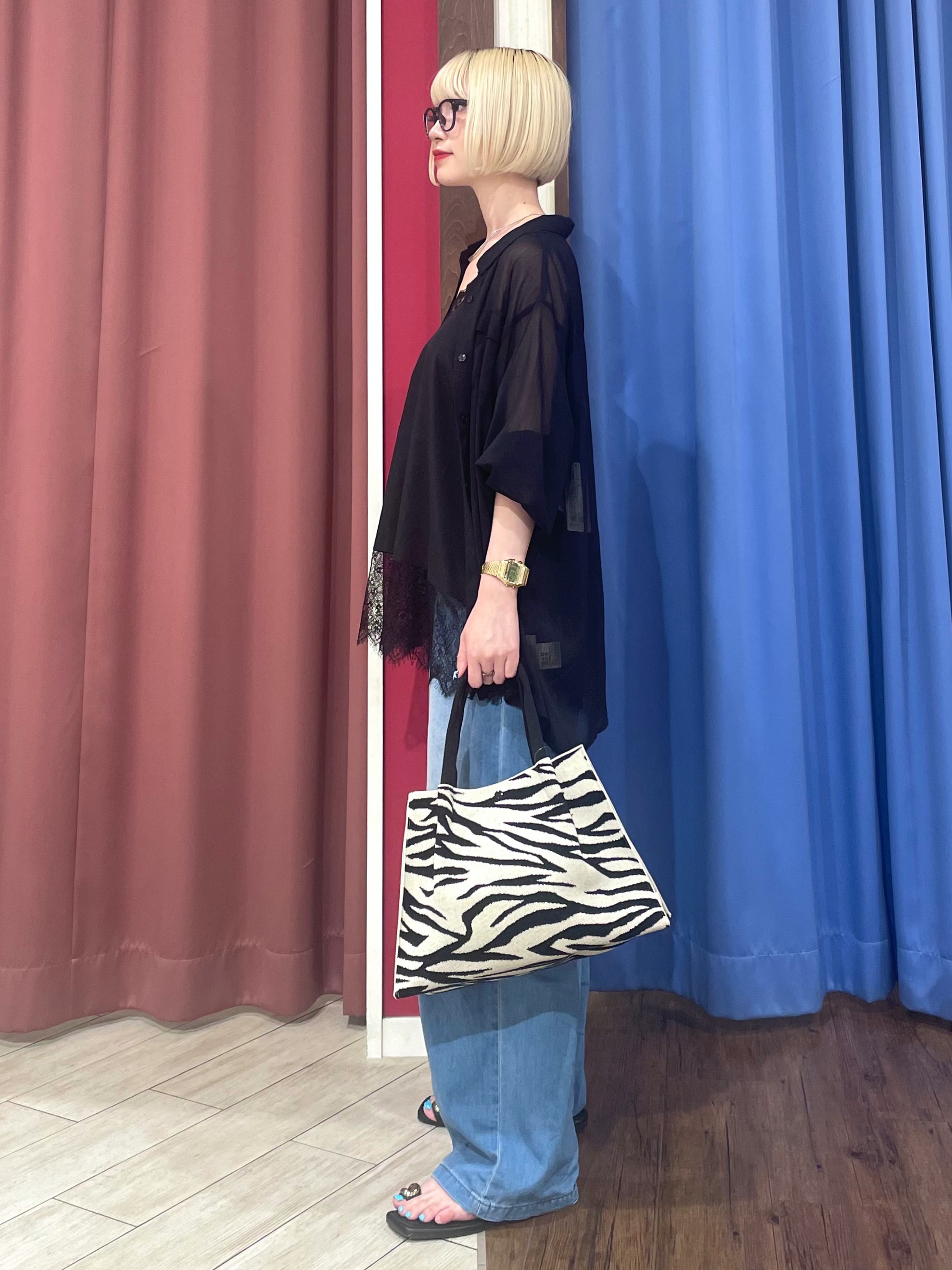 ルルさんの「SHOO･LA･RUE｜【洗濯機可】ダブルポケット 楊柳しぼしぼシアーシャツ」を使ったコーディネート