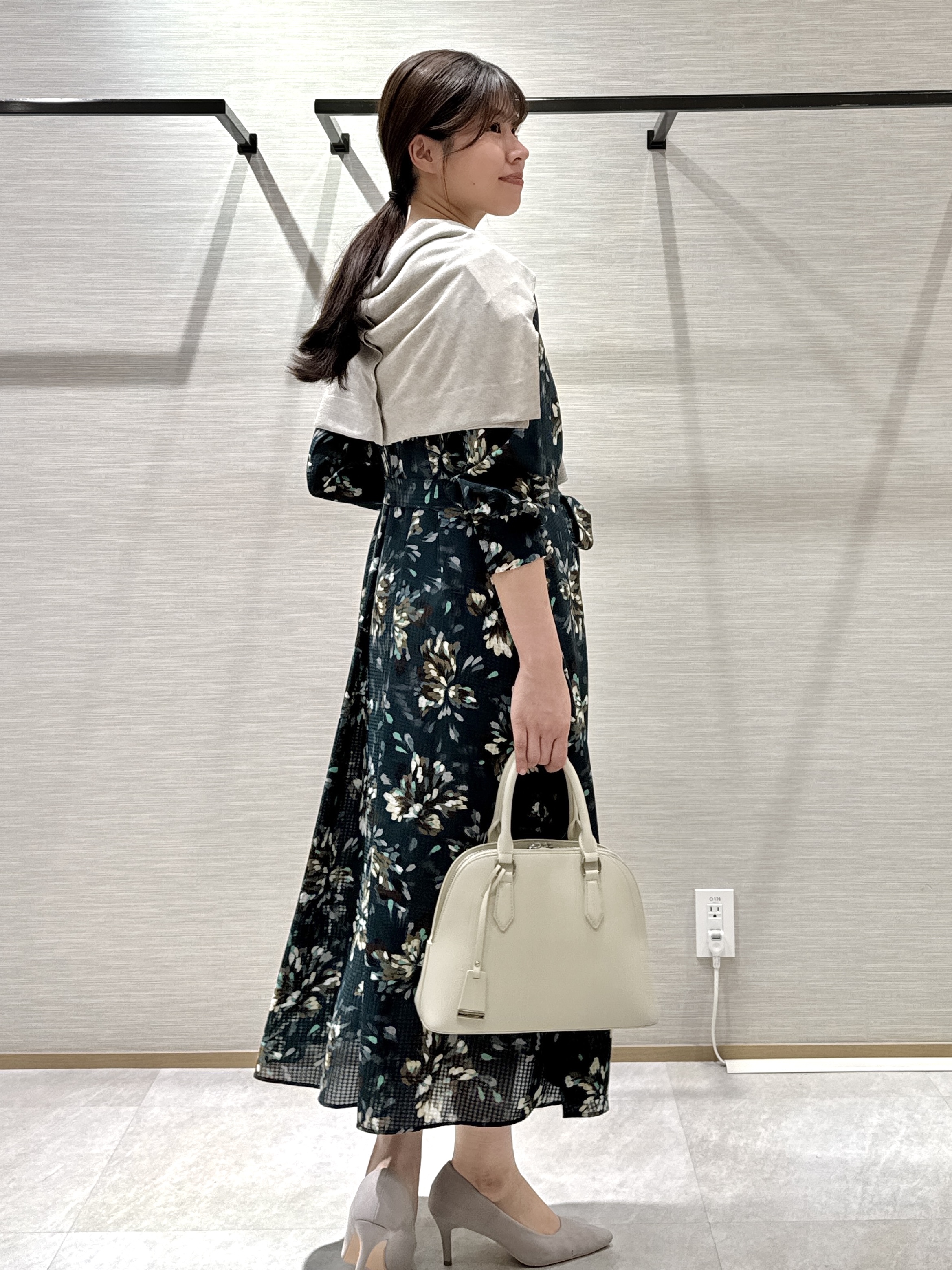 nanaさんの「UNTITLED｜【アンサンブル可/秋羽織り/シアー】前後2WAYカーディガン」を使ったコーディネート