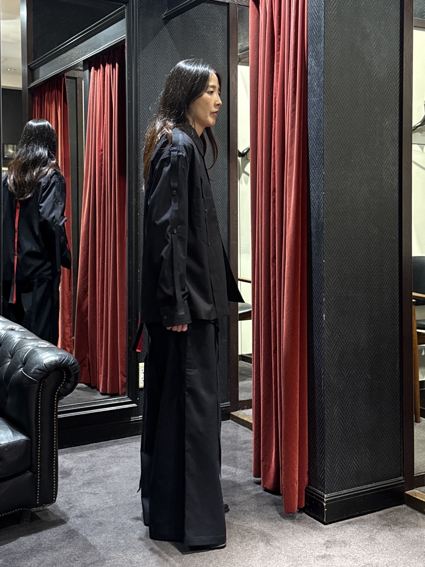 神野（jinno）さんの「TAKEO KIKUCHI｜カツラギパラシュートパンツ」を使ったコーディネート