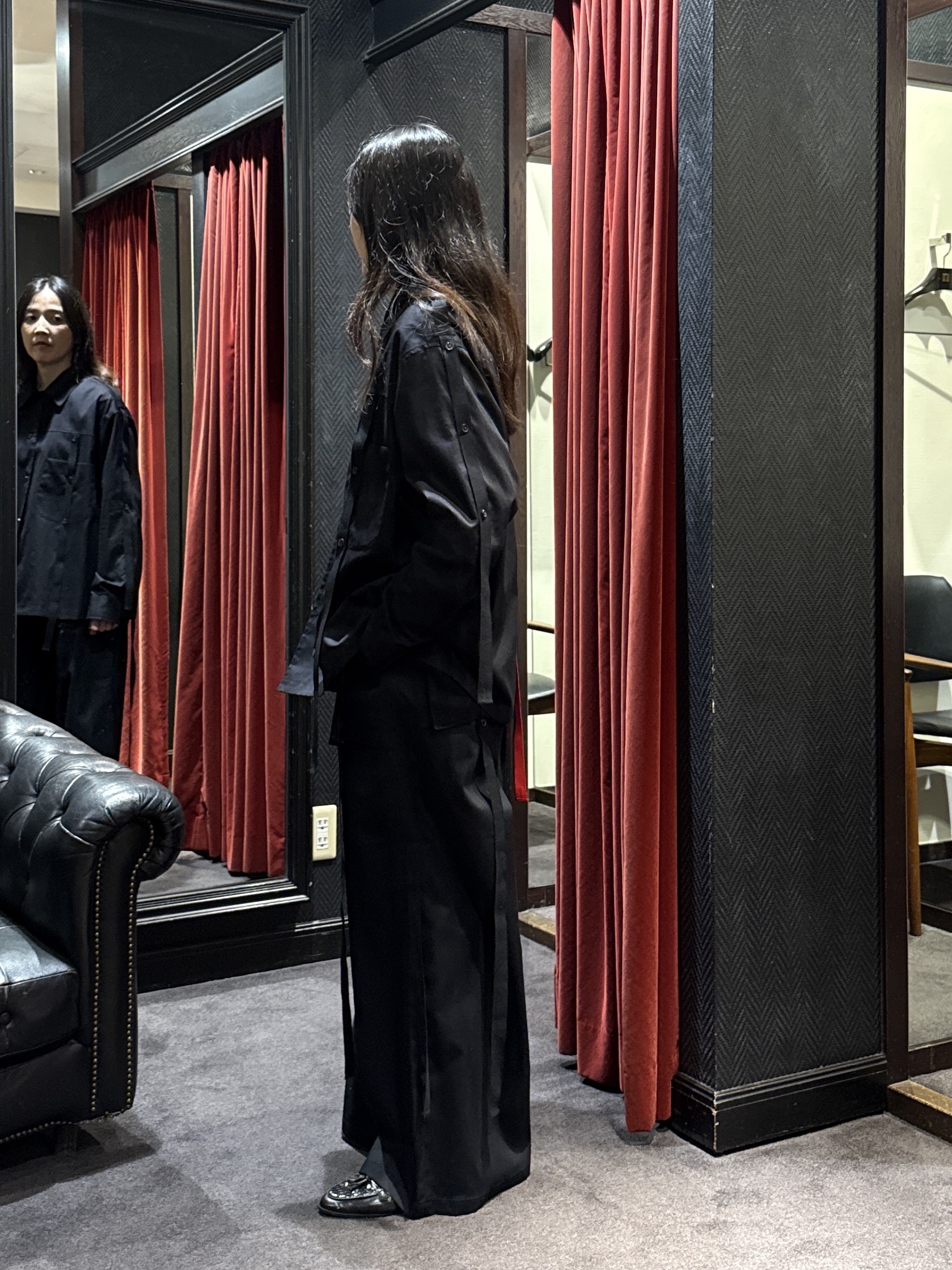 神野（jinno）さんの「TAKEO KIKUCHI｜カツラギパラシュートパンツ」を使ったコーディネート