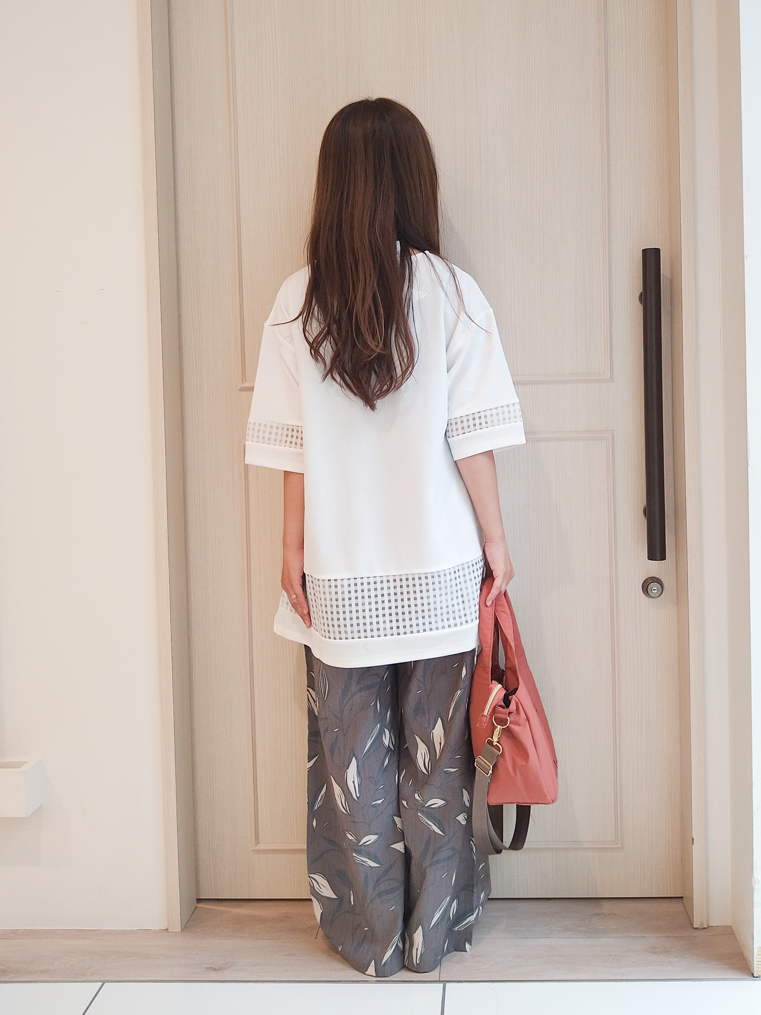 mi-saさんの「SHOO･LA･RUE｜【S-LL】上品に体型カバー 大人のシアーチェックチュニック」を使ったコーディネート