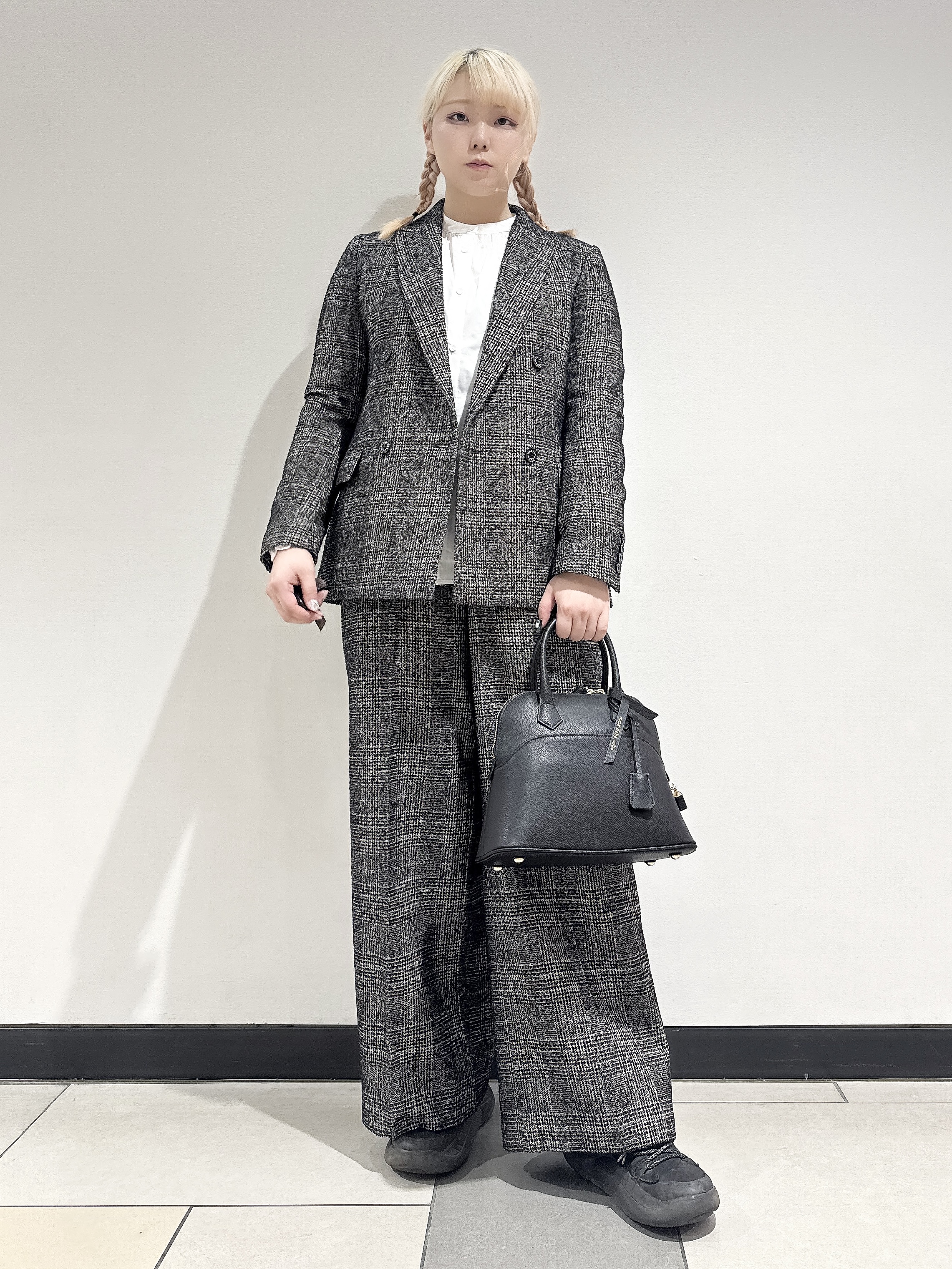 なかもとあきさんの「DRESSTERIOR｜【セットアップ可能】ループグレンチェックダブルジャケット」を使ったコーディネート