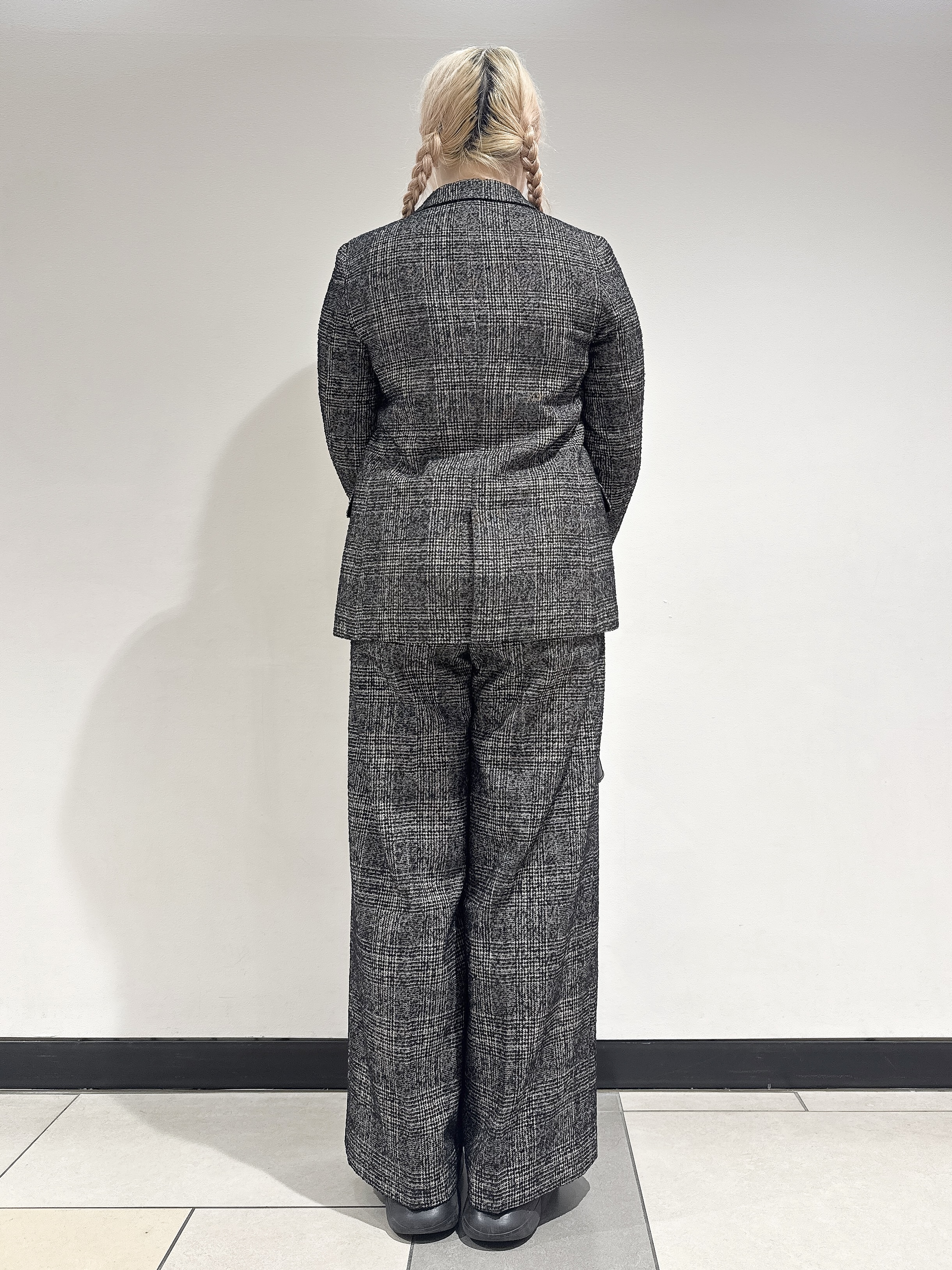 なかもとあきさんの「DRESSTERIOR｜【セットアップ可能】ループグレンチェックダブルジャケット」を使ったコーディネート