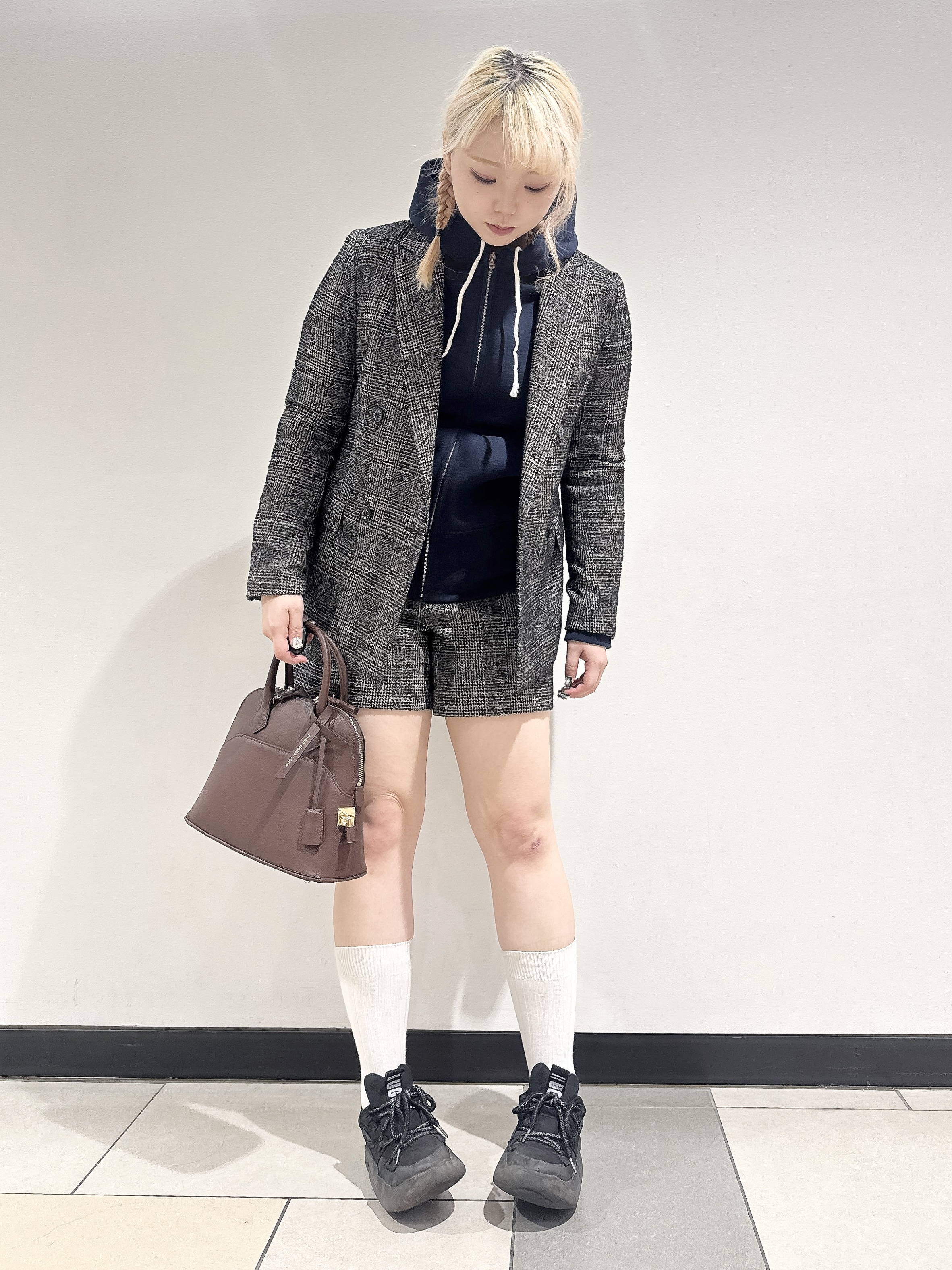 なかもとあきさんの「DRESSTERIOR｜【セットアップ可能】ループグレンチェックダブルジャケット」を使ったコーディネート