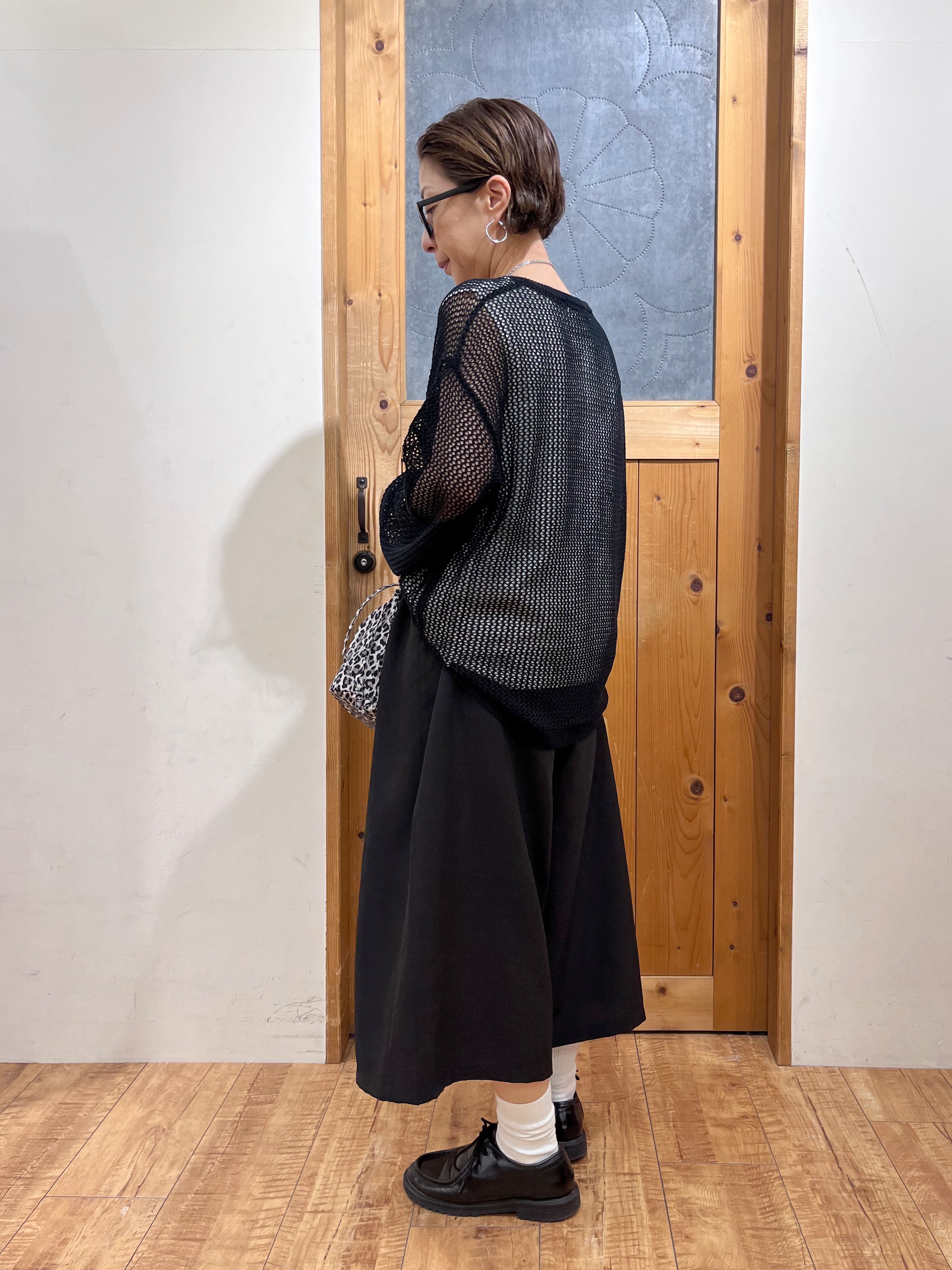ゆみさんの「SHOO･LA･RUE｜【2点セット/洗濯機可/S-LL】ヘンリーネックメッシュニット+タンクトップセット」を使ったコーディネート