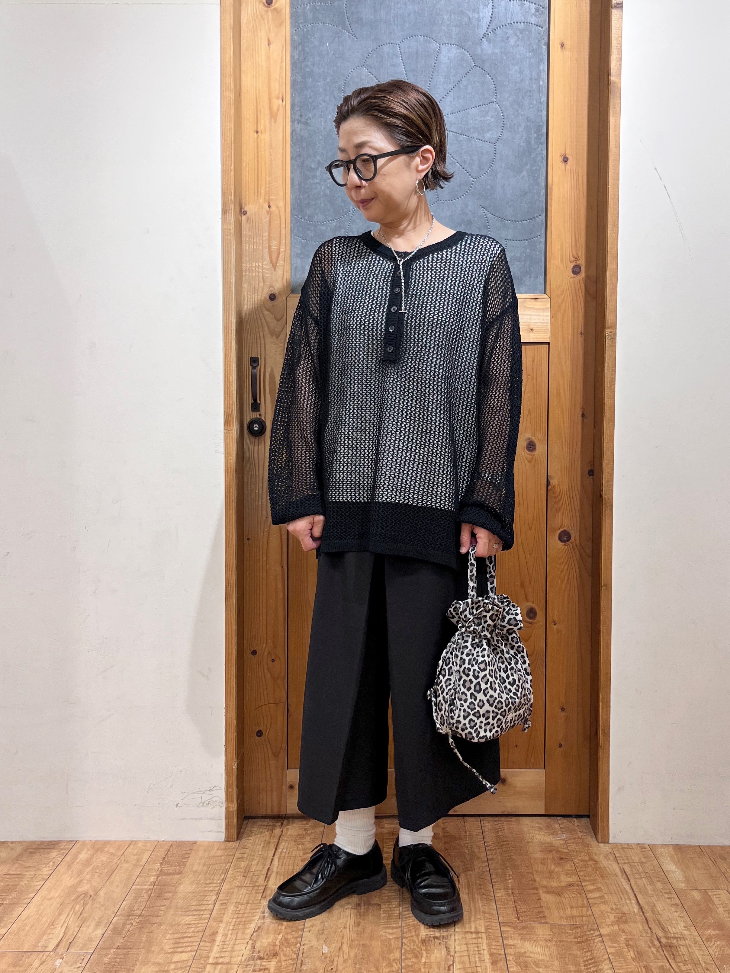 ゆみさんの「SHOO･LA･RUE｜【2点セット/洗濯機可/S-LL】ヘンリーネックメッシュニット+タンクトップセット」を使ったコーディネート