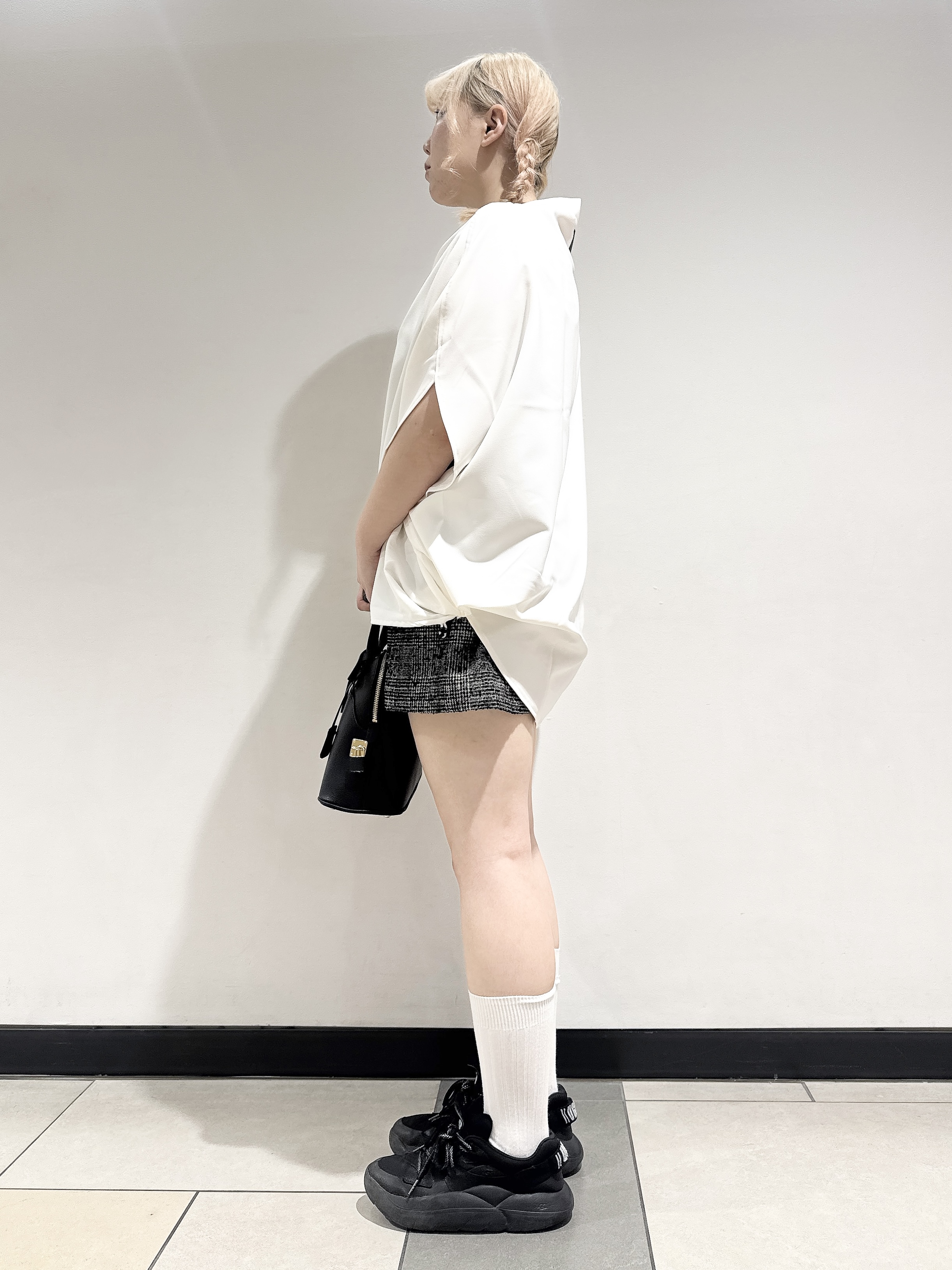 なかもとあきさんの「DRESSTERIOR｜【セットアップ可】ループグレンチェックショートパンツ」を使ったコーディネート