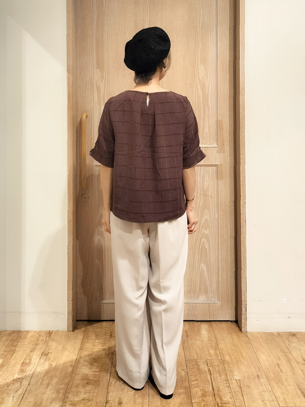 YUKIさんの「SHOO･LA･RUE｜【洗濯機可/S-LL】金ボタンが上品に。さらさらタッチカーディガン」を使ったコーディネート