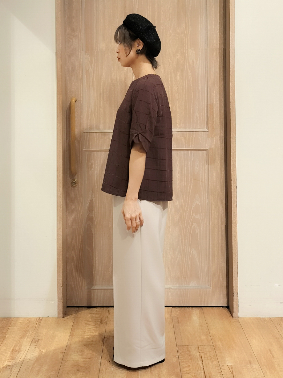 YUKIさんの「SHOO･LA･RUE｜【洗濯機可/S-LL】金ボタンが上品に。さらさらタッチカーディガン」を使ったコーディネート