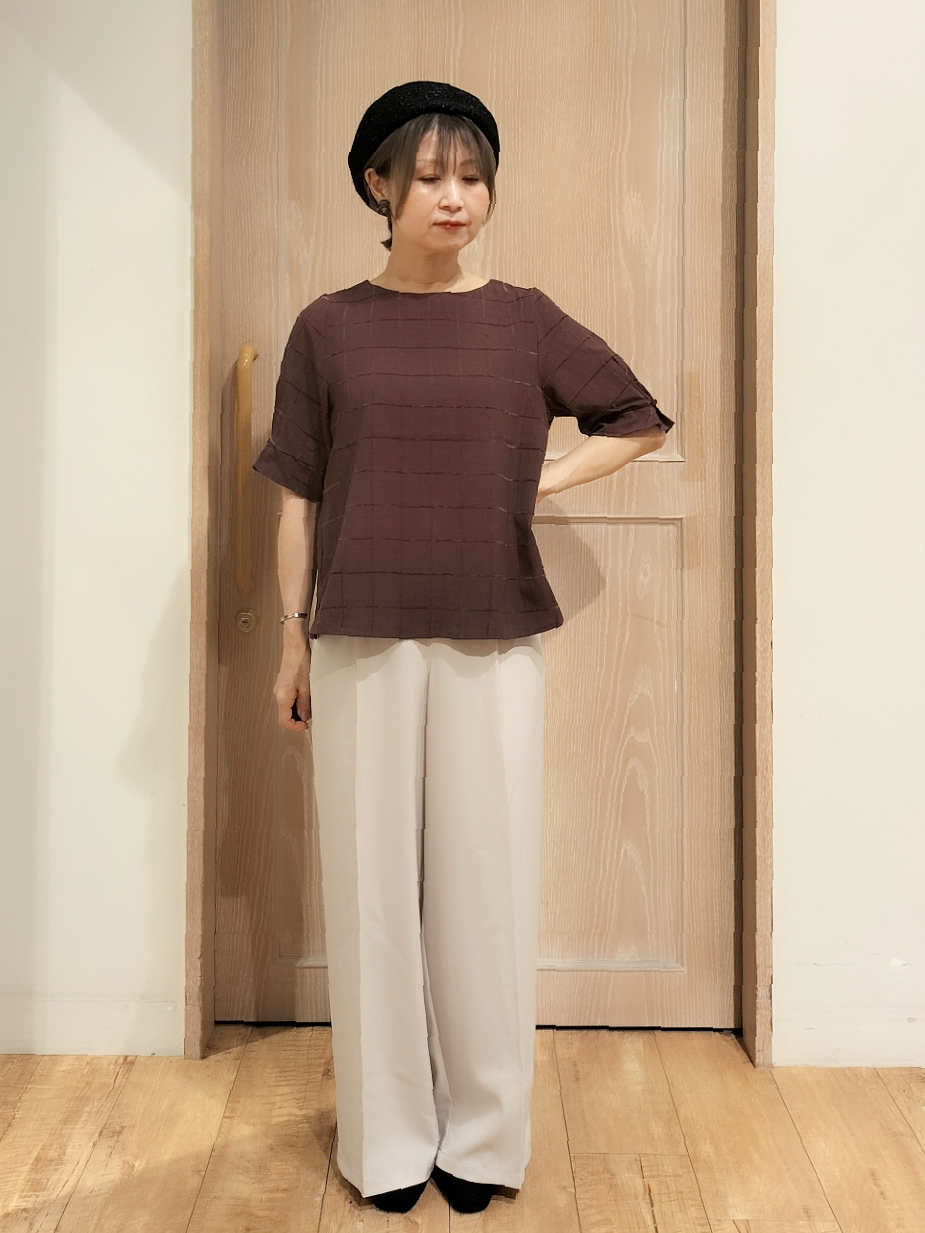 YUKIさんの「SHOO･LA･RUE｜【洗濯機可/S-LL】金ボタンが上品に。さらさらタッチカーディガン」を使ったコーディネート