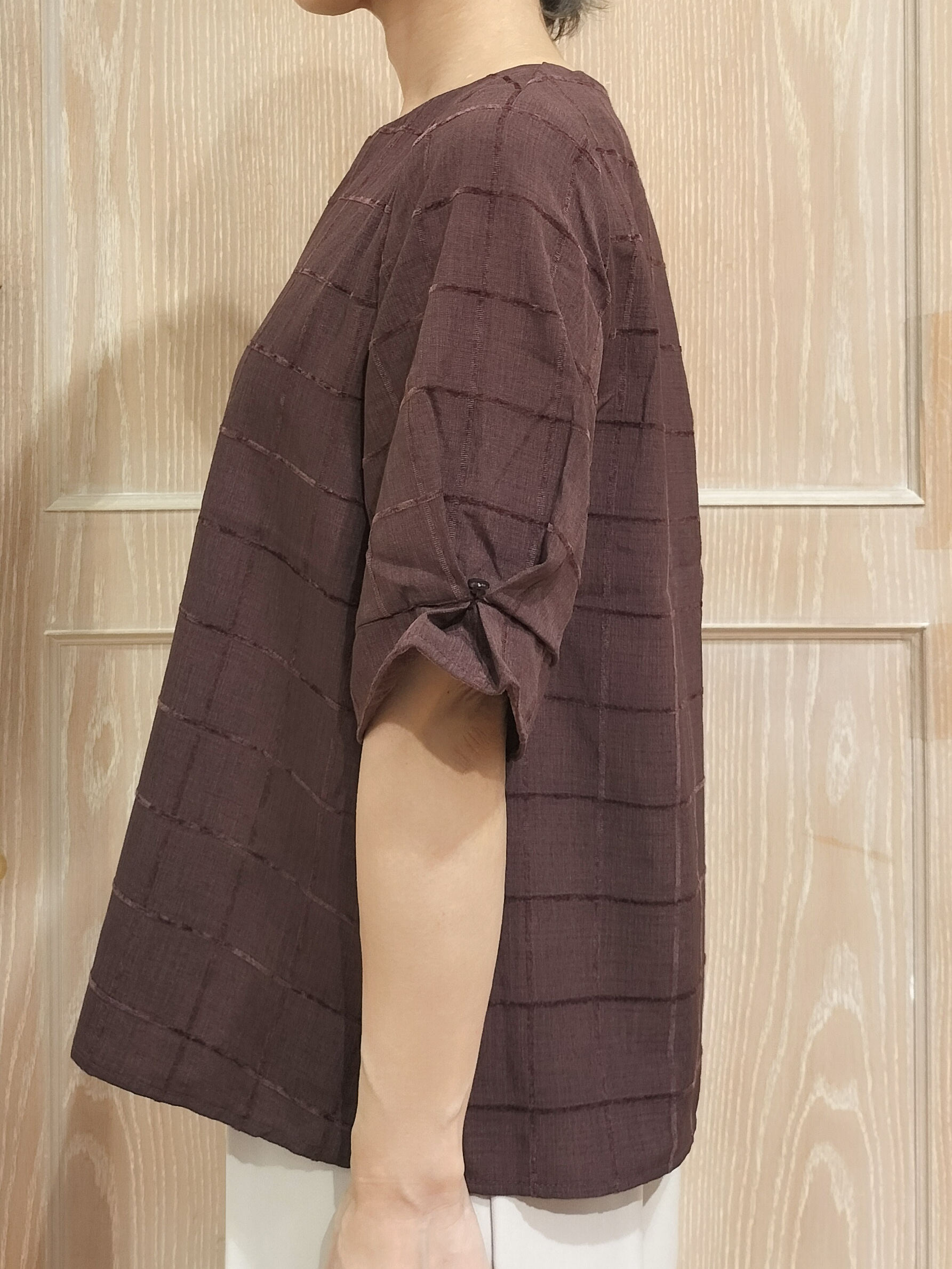 YUKIさんの「SHOO･LA･RUE｜【洗濯機可/S-LL】金ボタンが上品に。さらさらタッチカーディガン」を使ったコーディネート