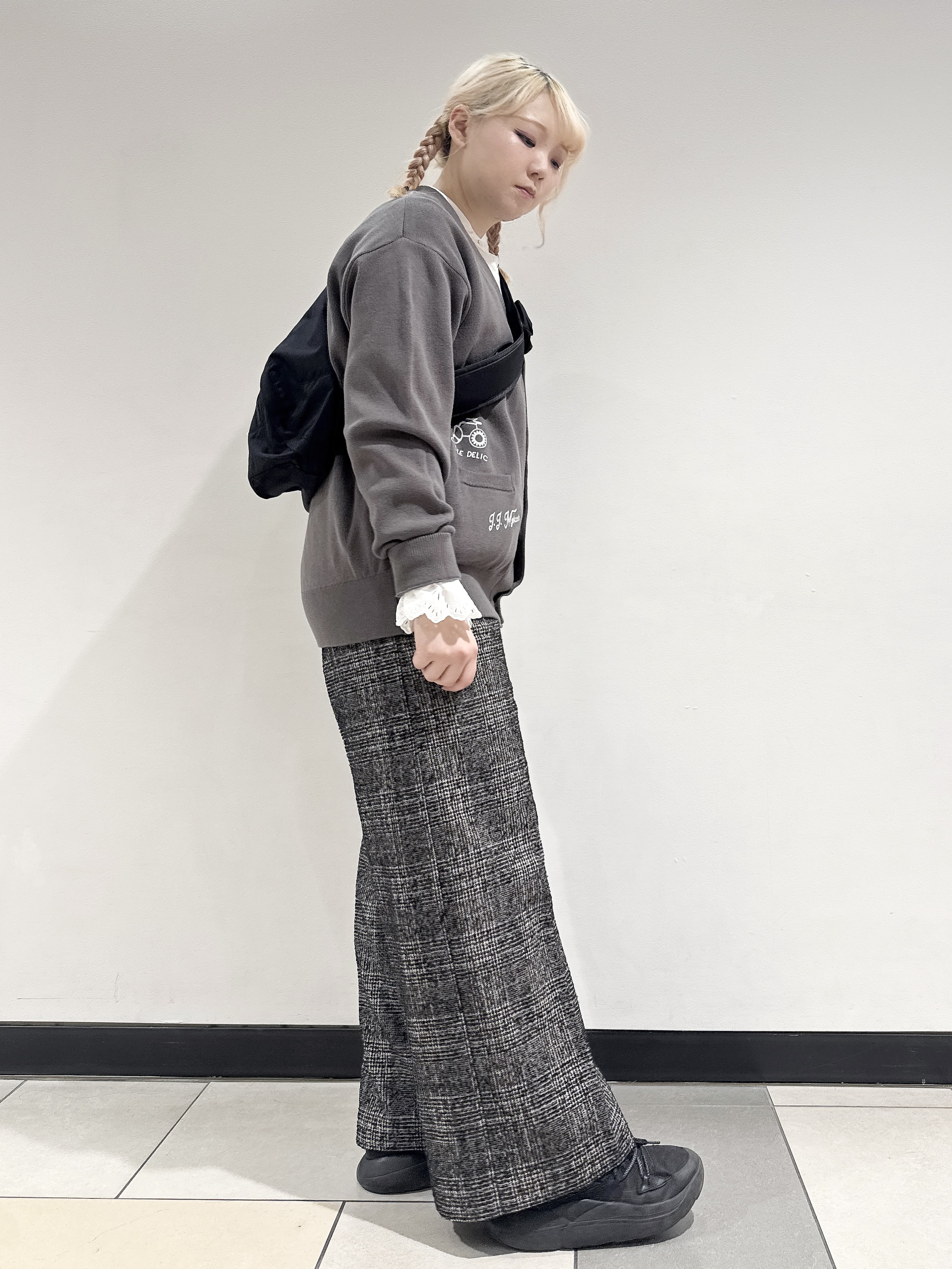 なかもとあきさんの「DRESSTERIOR｜エンブロイダリーカフスシャツ」を使ったコーディネート