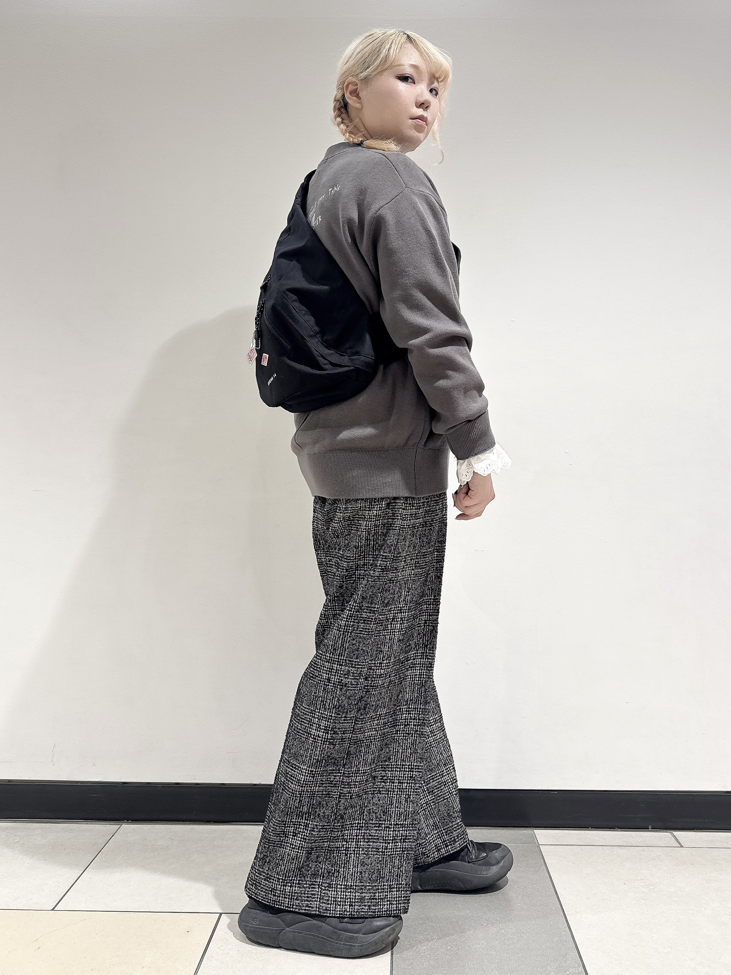 なかもとあきさんの「DRESSTERIOR｜エンブロイダリーカフスシャツ」を使ったコーディネート