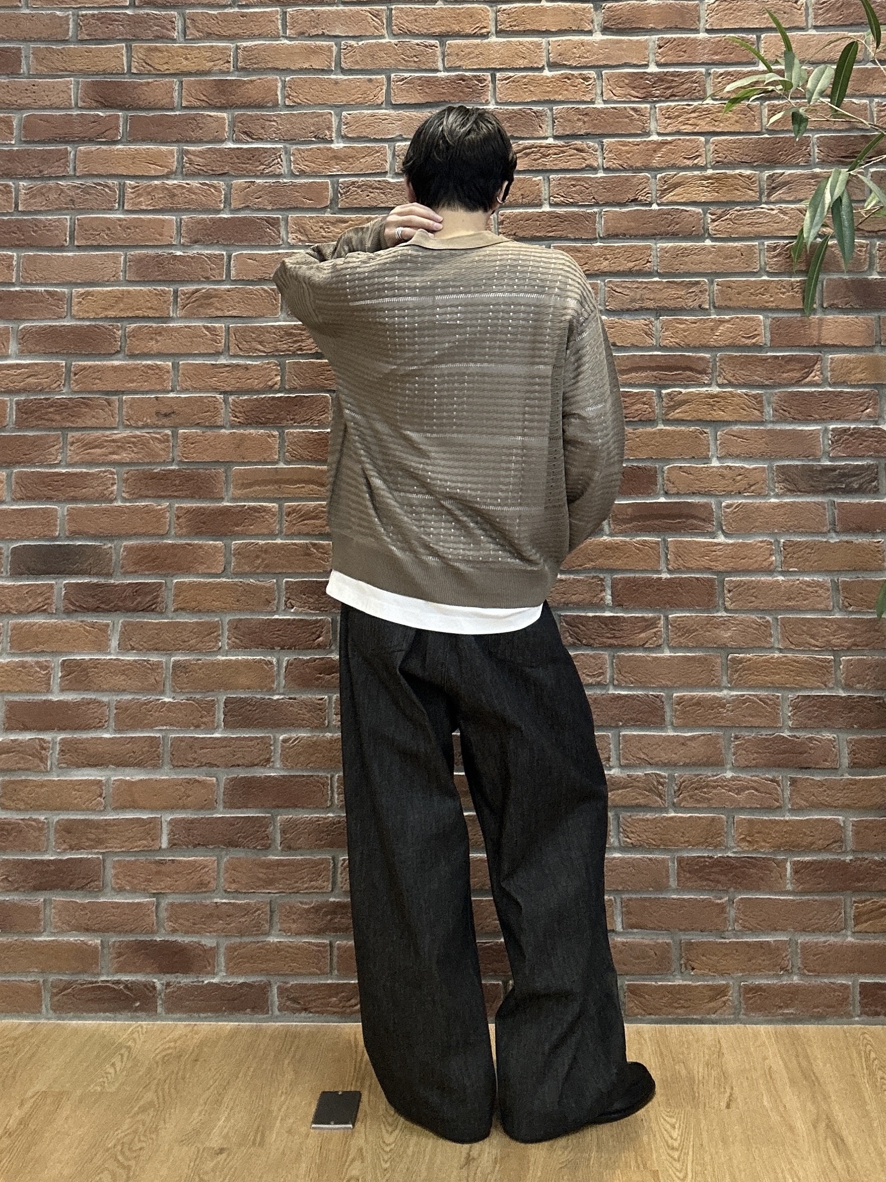 ドイさんの「tk.TAKEO KIKUCHI｜【色褪せしにくいデニム】Comfy Fadeless Denim Seriesワイドストレートデニム」を使ったコーディネート