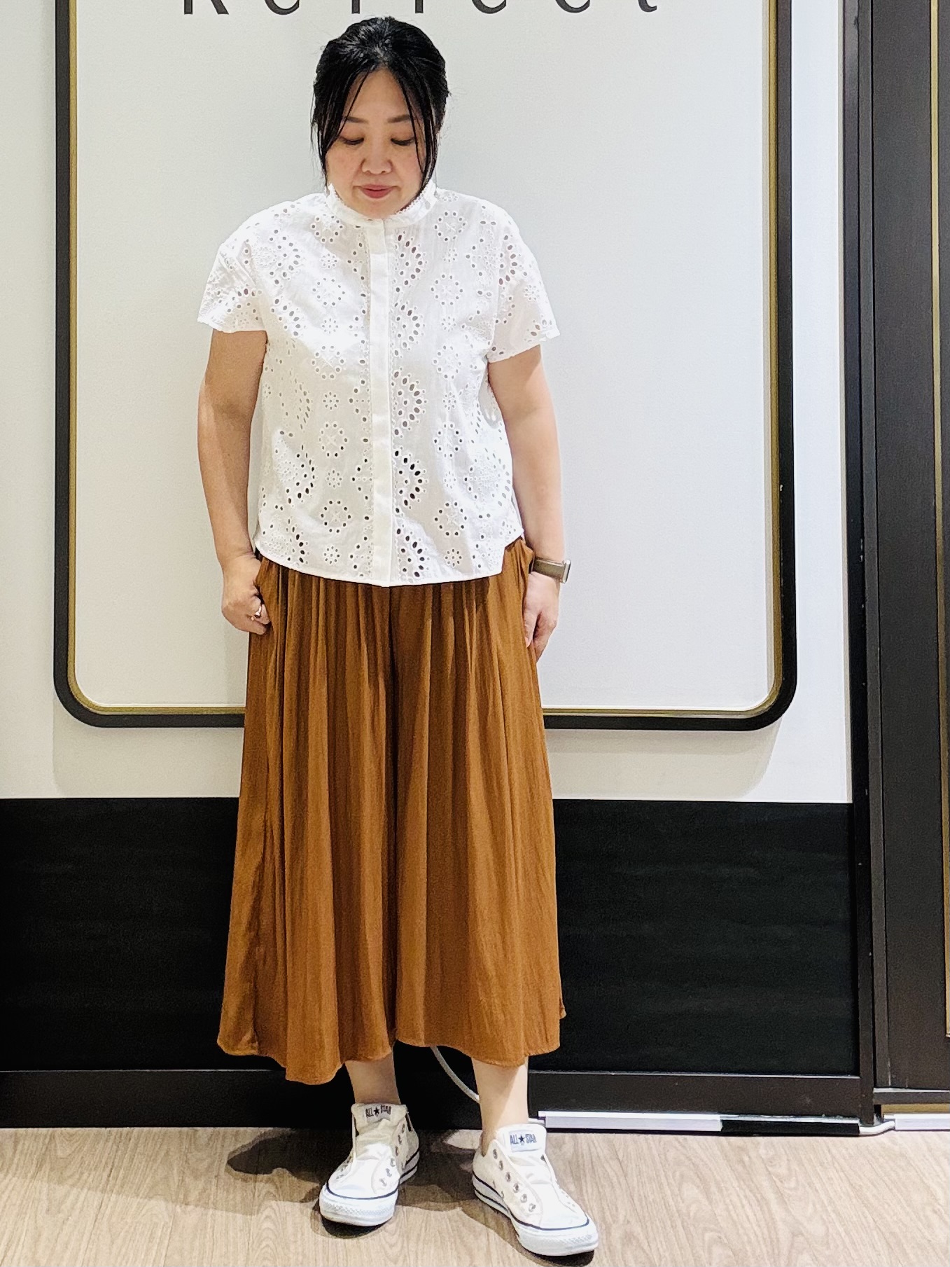 かまちゃんさんの「Reflect｜【通勤◎】カットワーク刺繍レース シャツブラウス」を使ったコーディネート