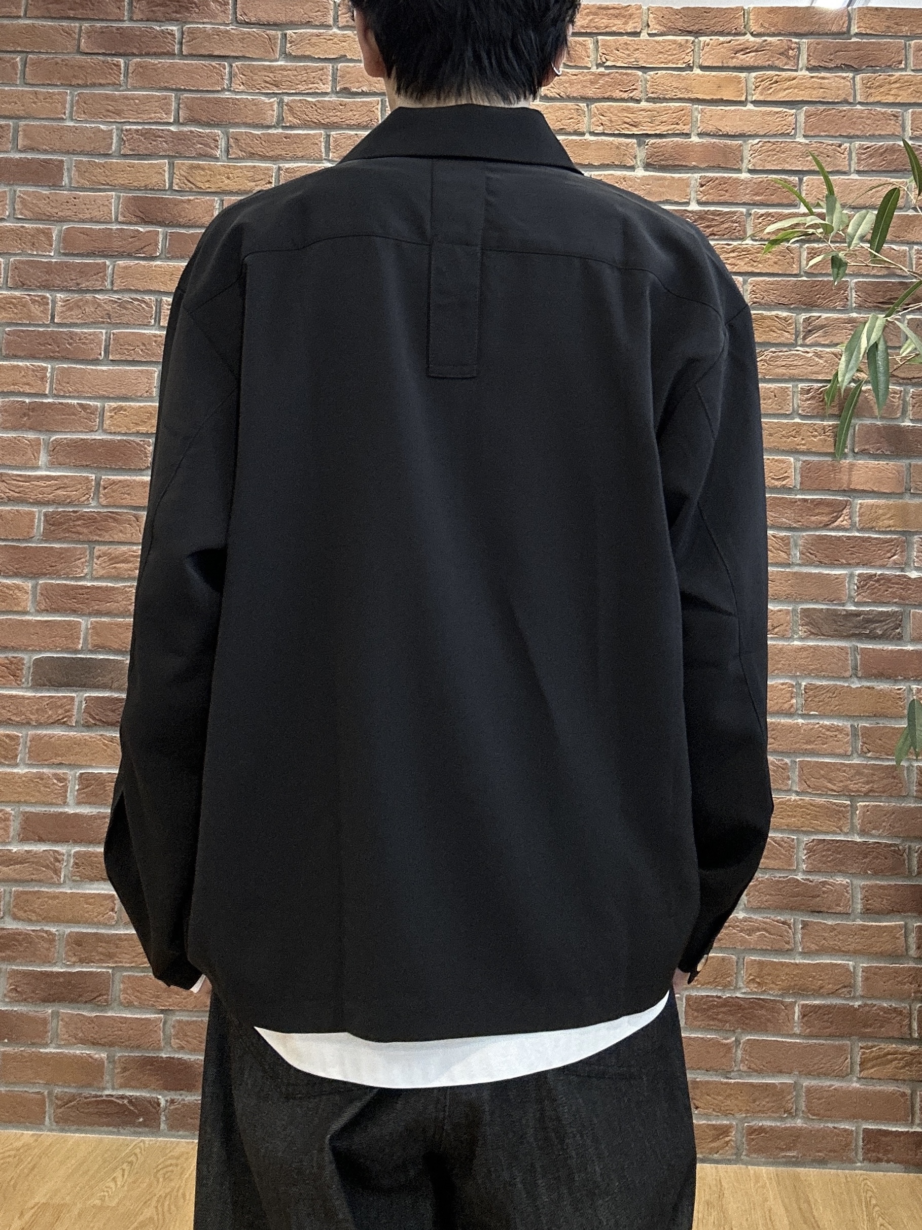 ドイさんの「tk.TAKEO KIKUCHI｜【色褪せしにくいデニム】Comfy Fadeless Denim Seriesワイドストレートデニム」を使ったコーディネート