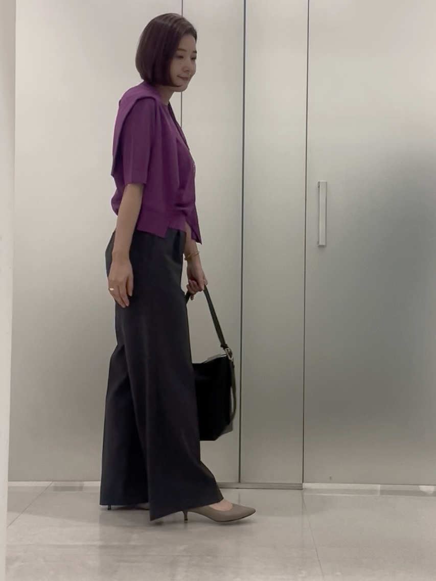 まどかさんの「UNTITLED｜【アンサンブル可能/秋羽織り】コンパクトニットカーディガン」を使ったコーディネート