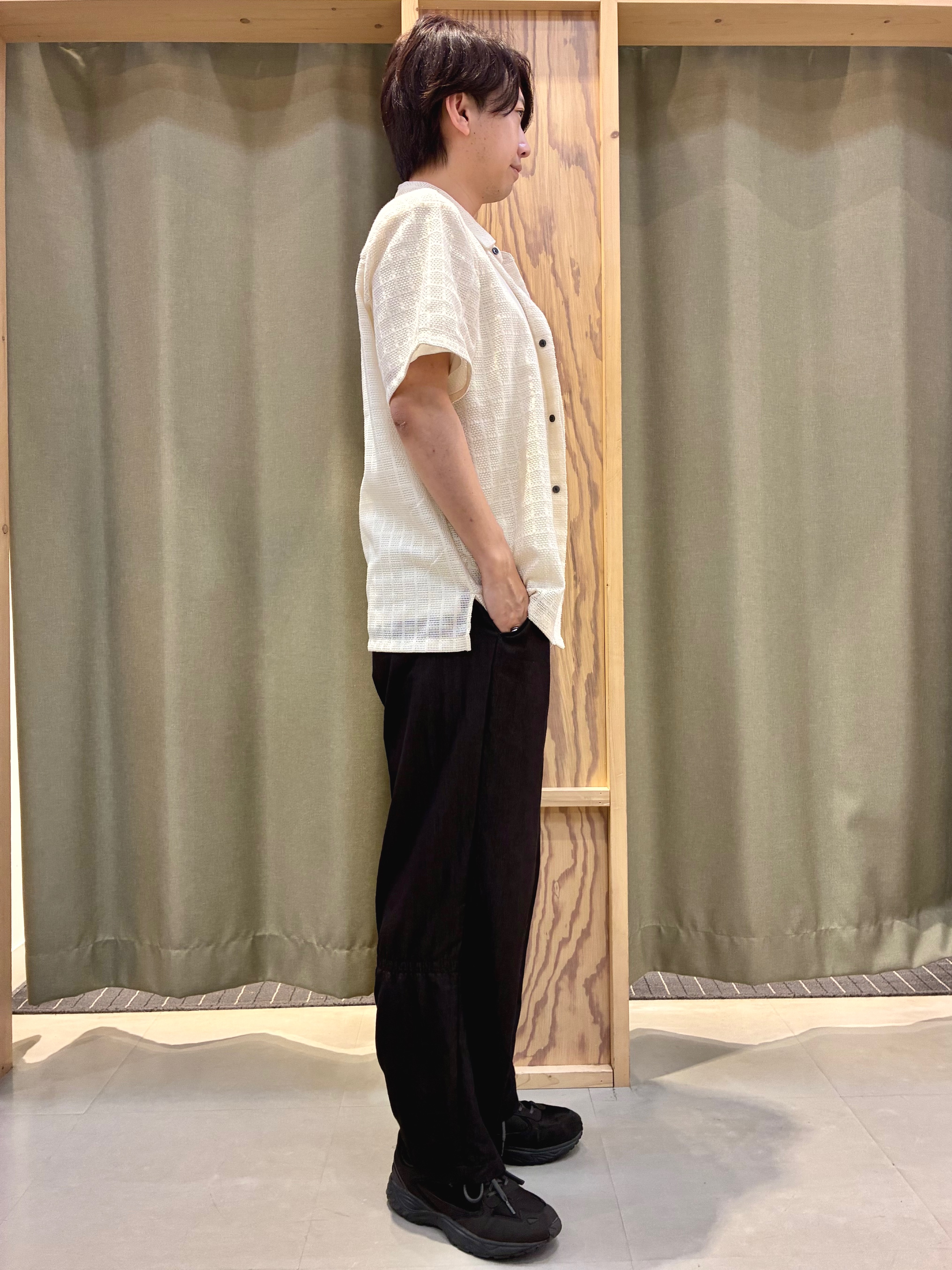 yoshiさんの「THE SHOP TK｜【洗濯機OK】格子柄メッシュ半袖シャツ」を使ったコーディネート