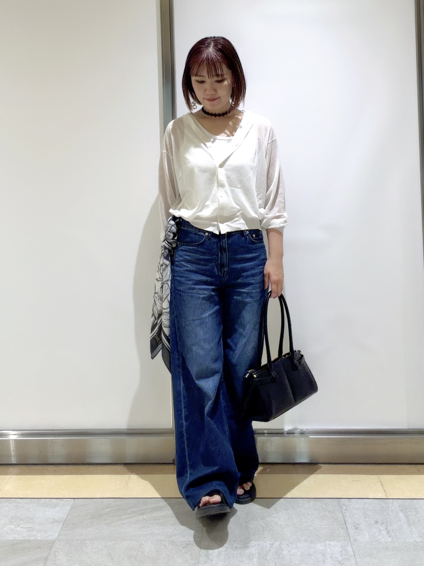 mayutaさんの「INDIVI｜【洗える／シアー】フーディー カーディガンニット」を使ったコーディネート