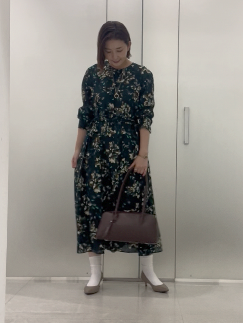 まどかさんの「UNTITLED｜フラワープリントワンピース」を使ったコーディネート