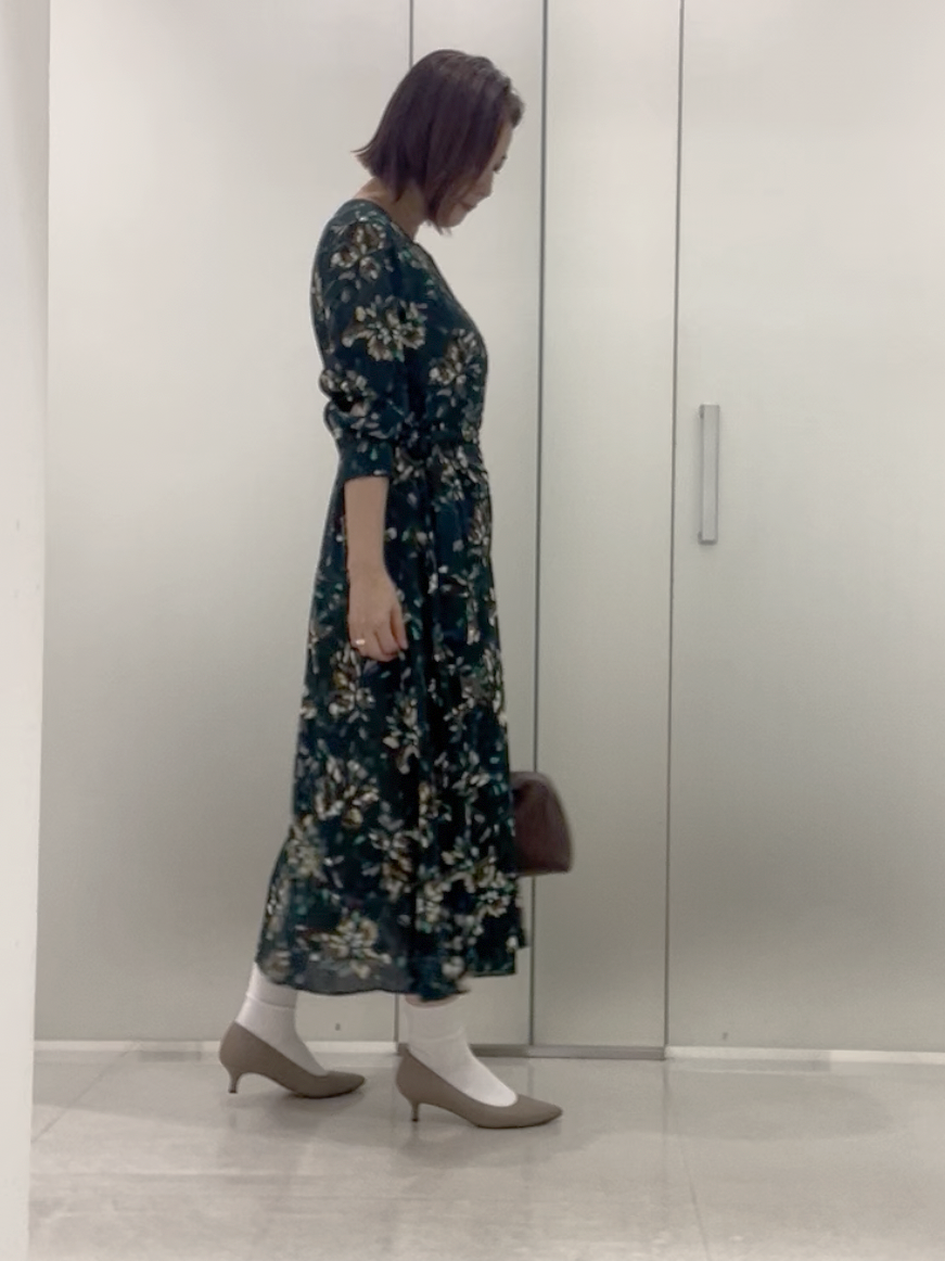 まどかさんの「UNTITLED｜フラワープリントワンピース」を使ったコーディネート