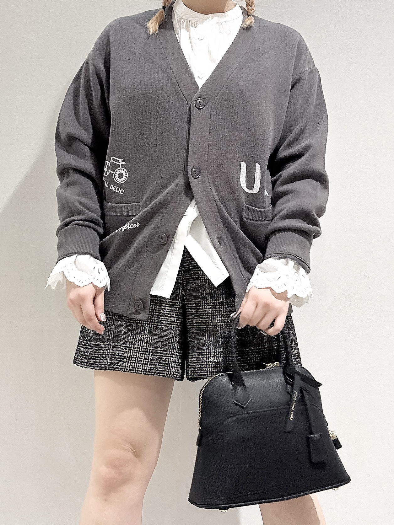 なかもとあきさんの「DRESSTERIOR｜エンブロイダリーカフスシャツ」を使ったコーディネート