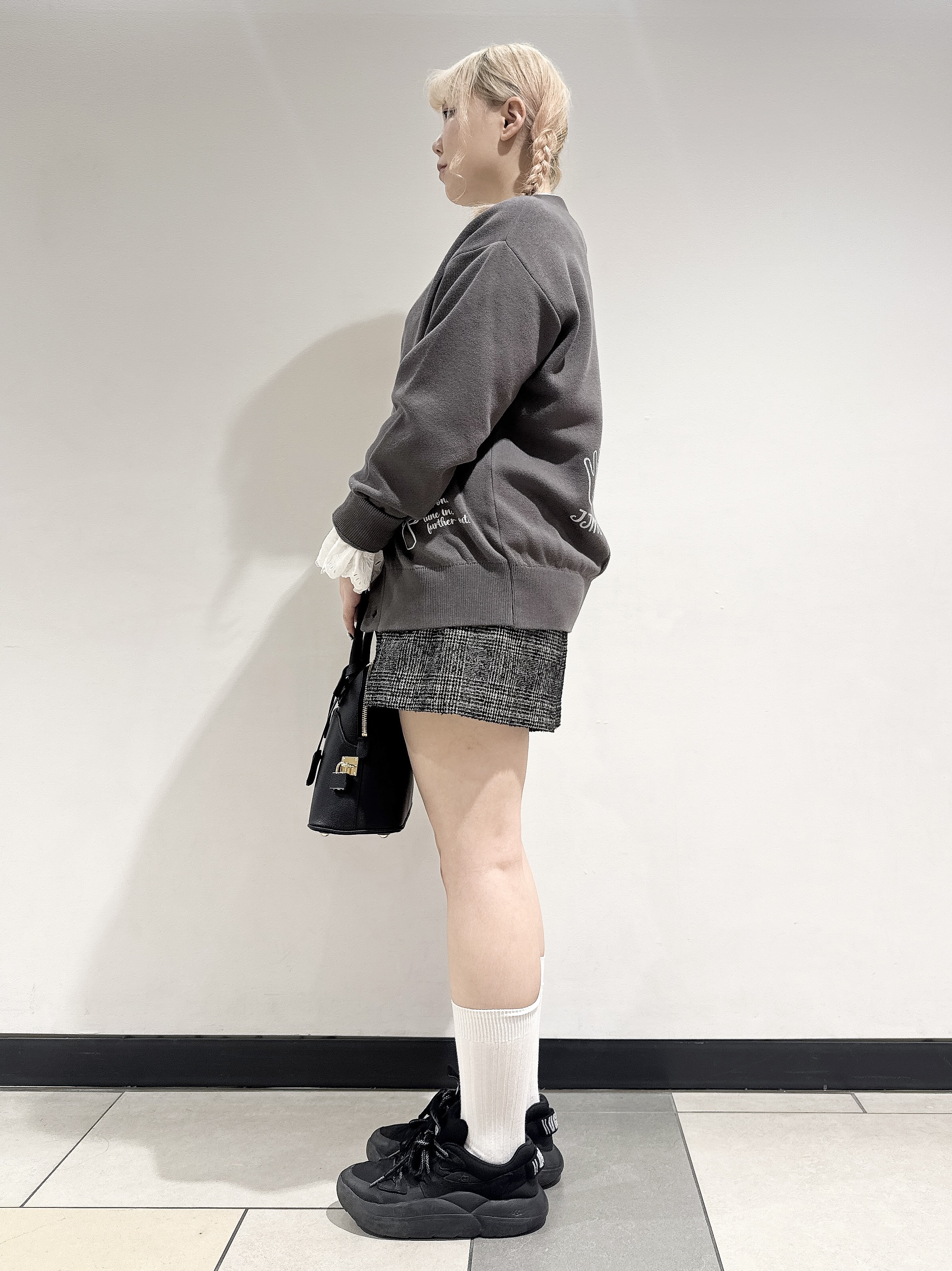 なかもとあきさんの「DRESSTERIOR｜エンブロイダリーカフスシャツ」を使ったコーディネート