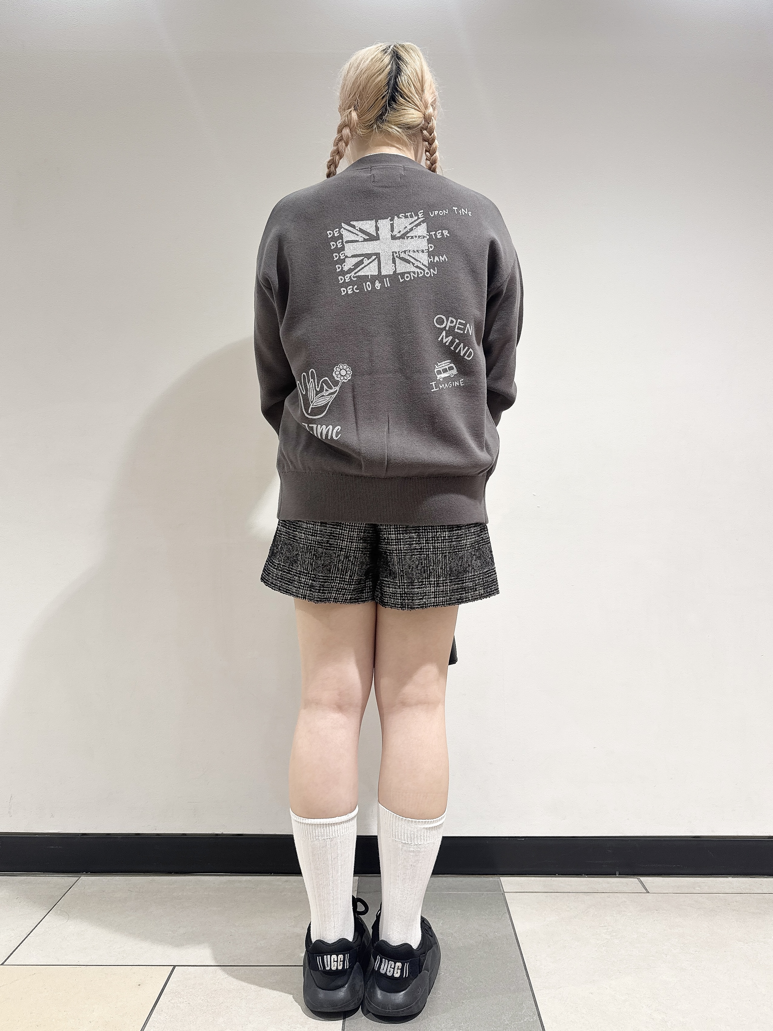 なかもとあきさんの「DRESSTERIOR｜エンブロイダリーカフスシャツ」を使ったコーディネート