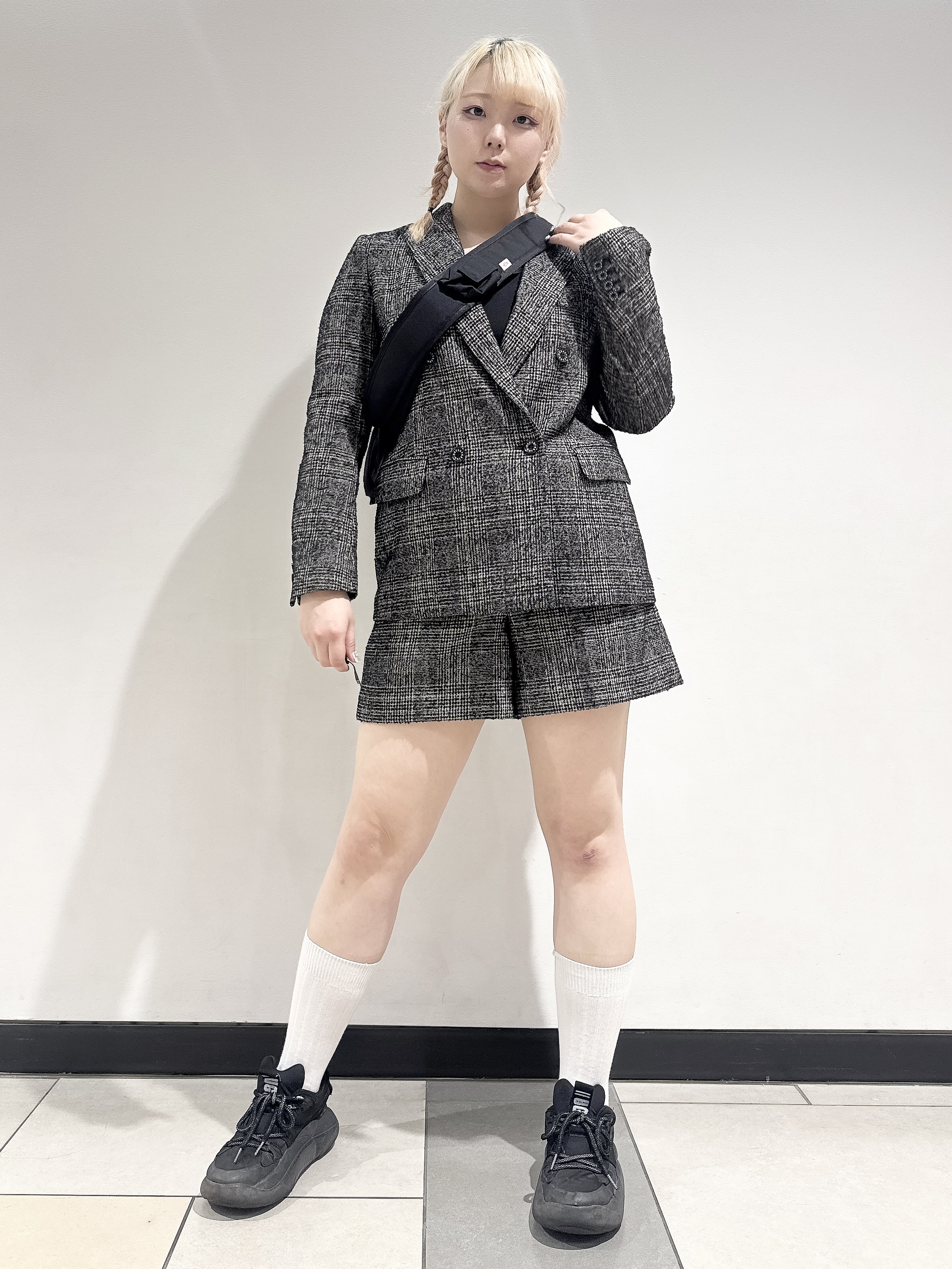 なかもとあきさんの「DRESSTERIOR｜【セットアップ可能】ループグレンチェックダブルジャケット」を使ったコーディネート