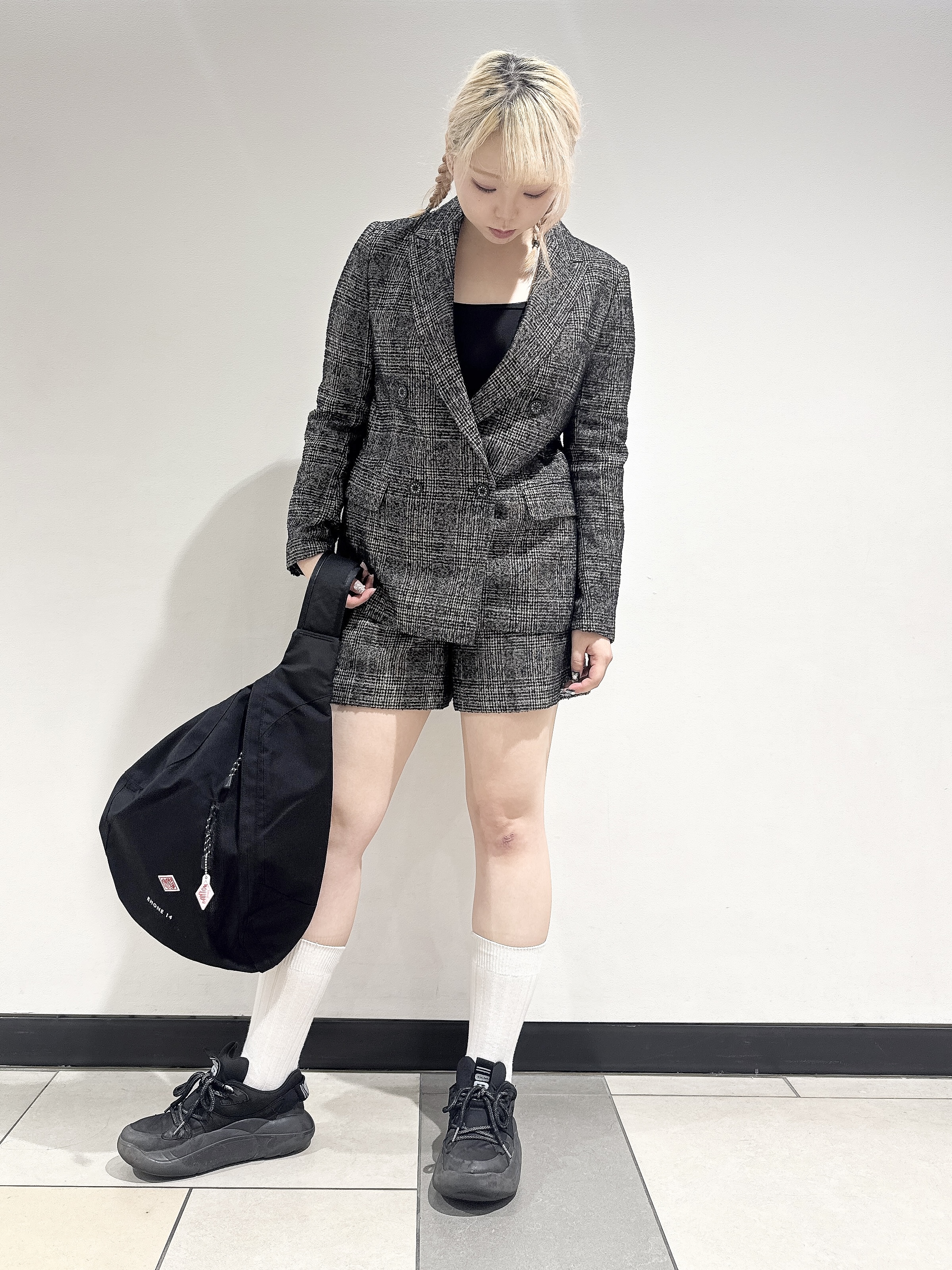 なかもとあきさんの「DRESSTERIOR｜【セットアップ可能】ループグレンチェックダブルジャケット」を使ったコーディネート