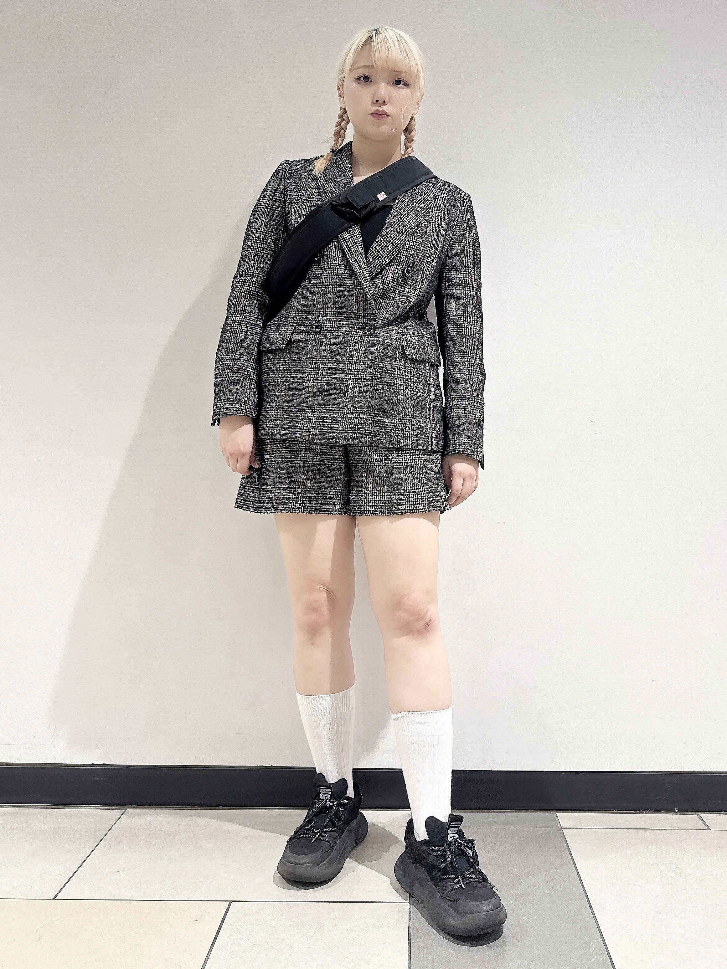 なかもとあきさんの「DRESSTERIOR｜【セットアップ可能】ループグレンチェックダブルジャケット」を使ったコーディネート