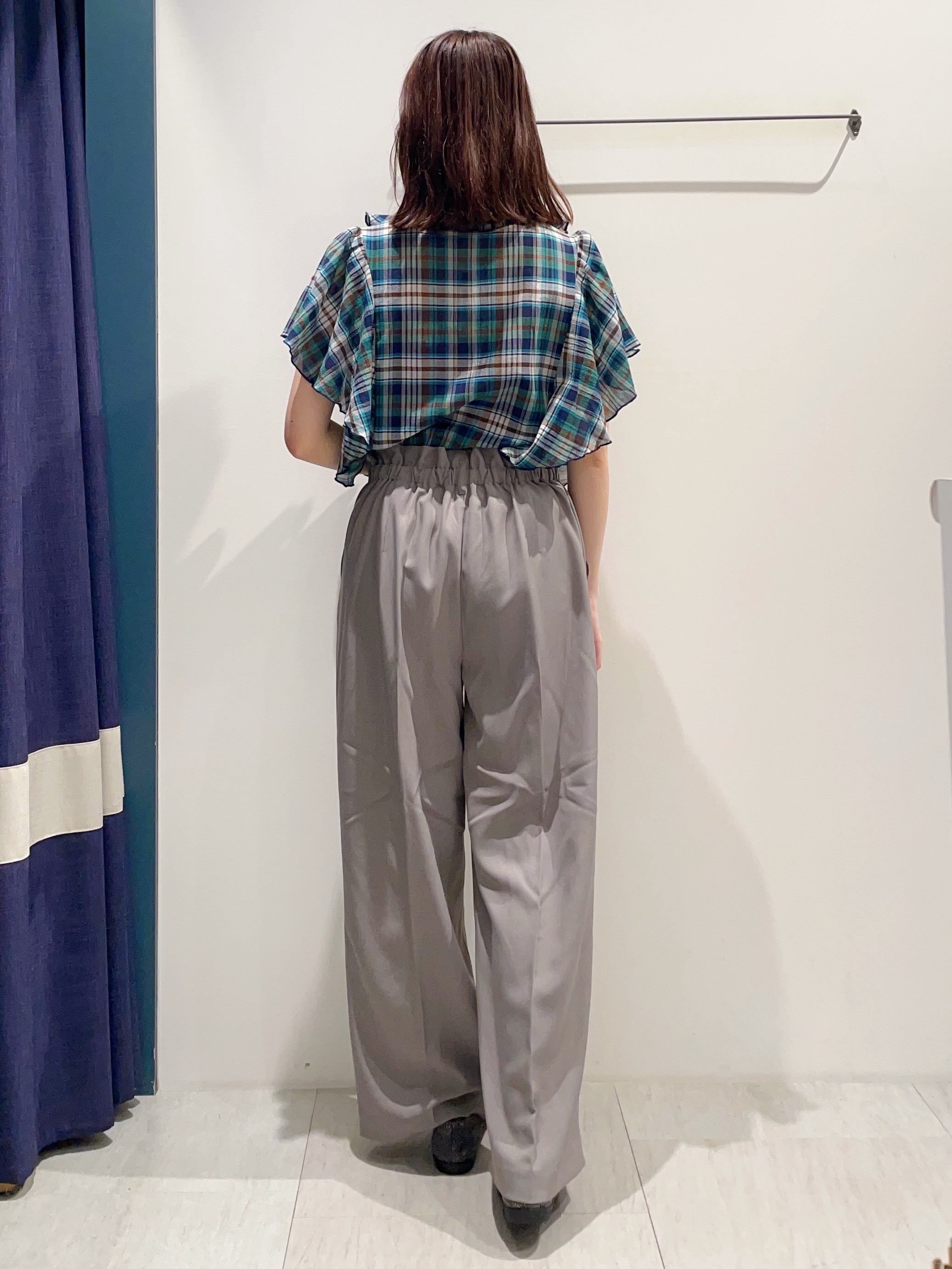 haruさんの「grove｜1枚で着映えが叶う チェックラッフルフリルブラウス」を使ったコーディネート