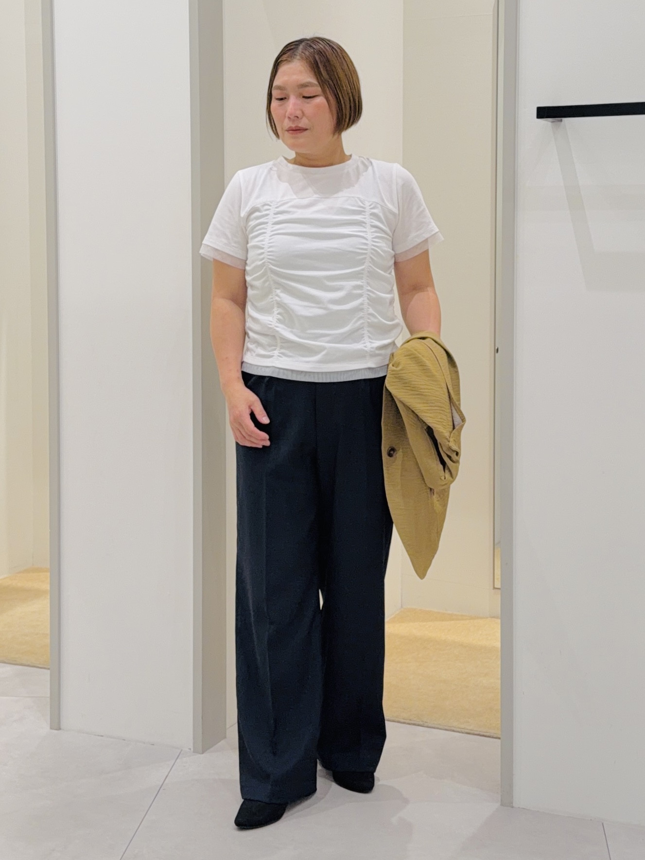 タナさんの「THE SHOP TK｜【ひんやり/吸水速乾/UV/防しわ】ON/OFFどちらにも 軽やか半袖ジャケット」を使ったコーディネート