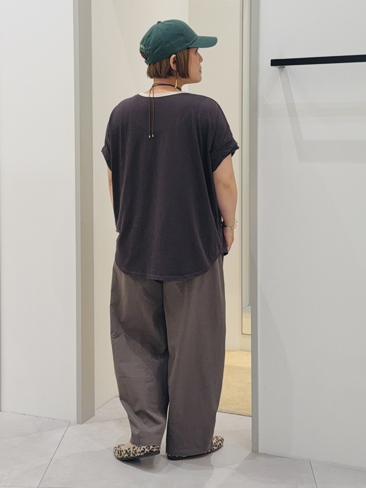 タナさんの「THE SHOP TK｜リンガーロゴTシャツ」を使ったコーディネート