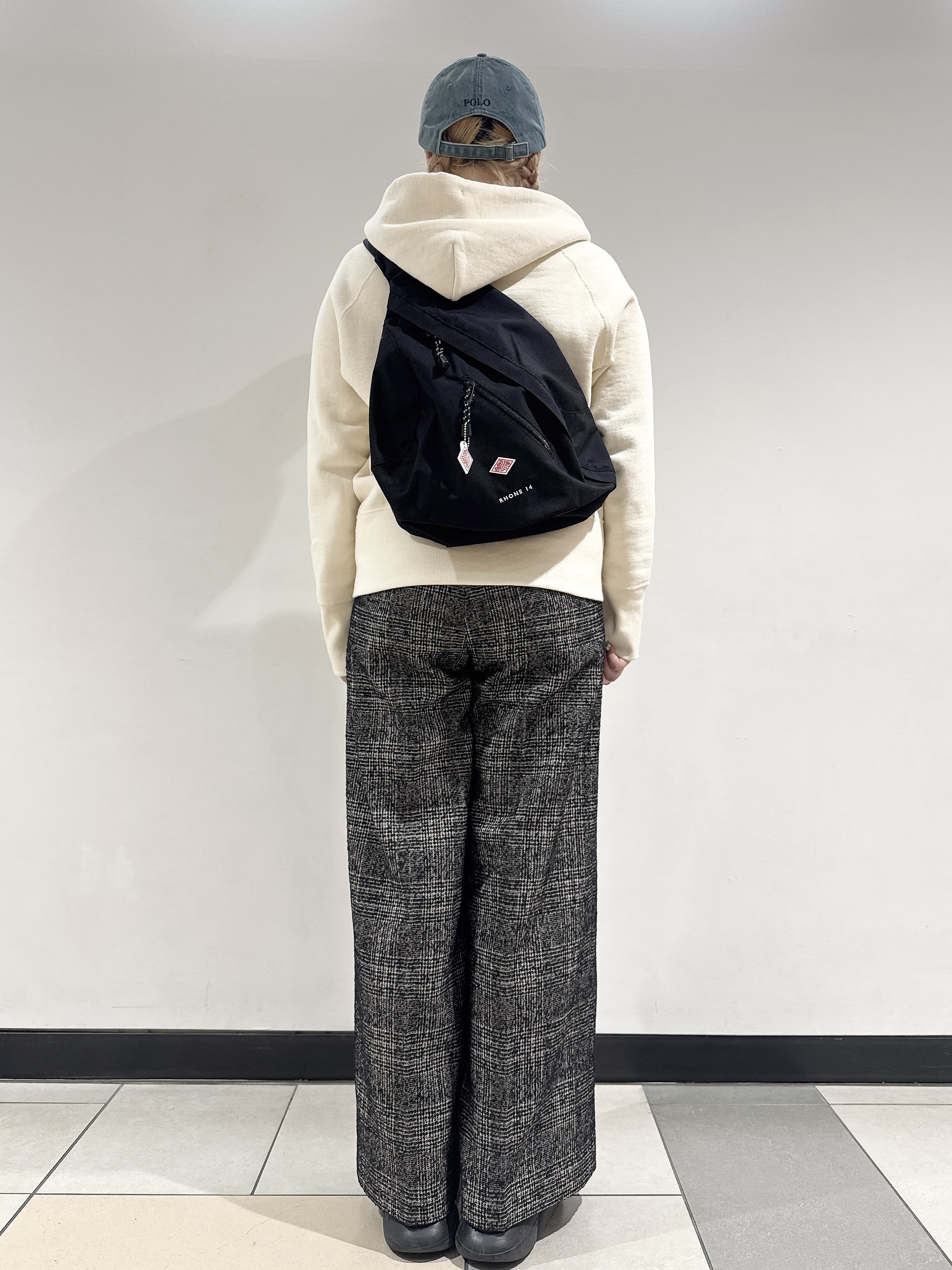 なかもとあきさんの「DRESSTERIOR｜デキシー吊裏毛ジップアップパーカ」を使ったコーディネート