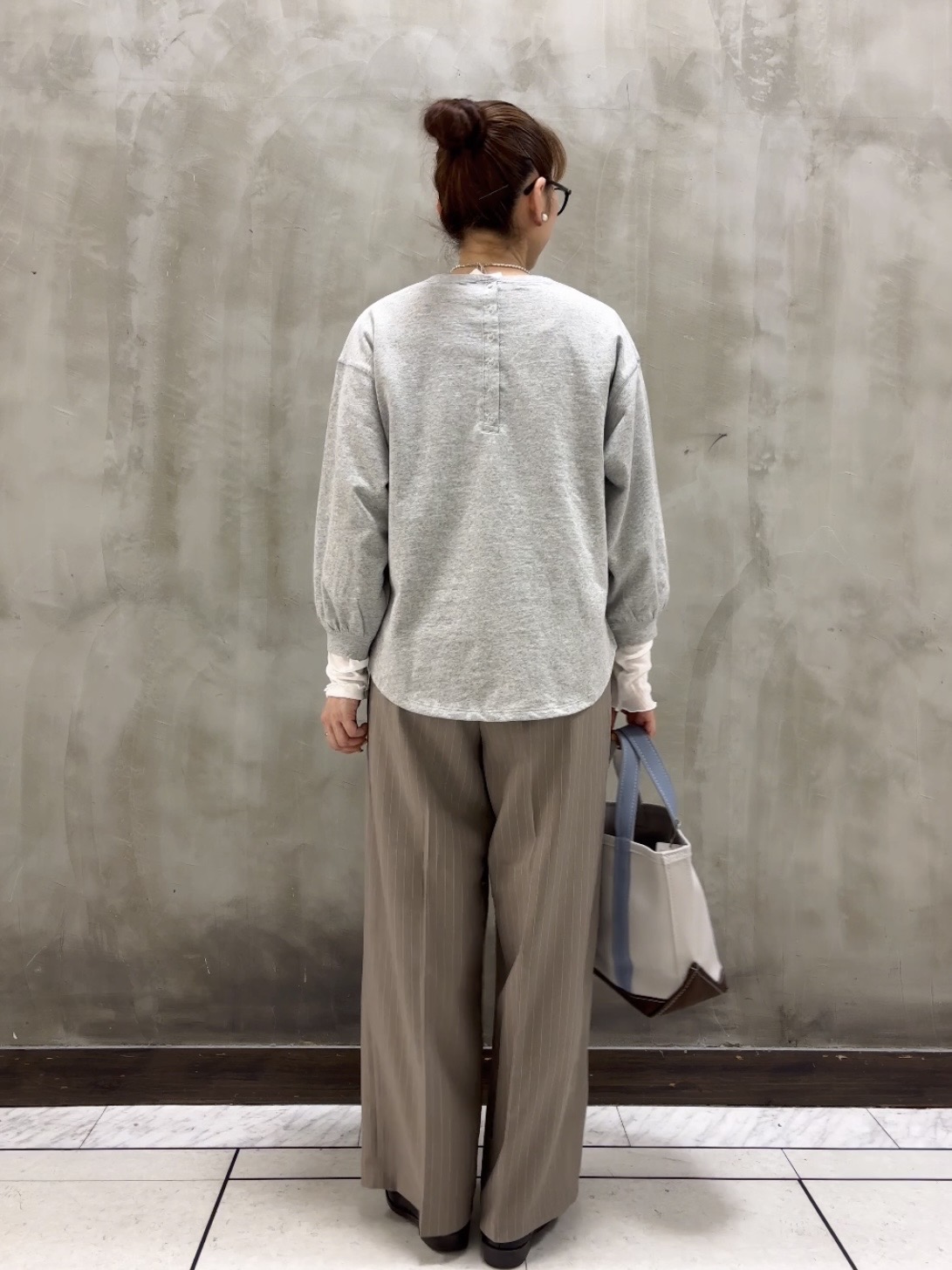 Yasucoさんの「Dessin｜バックヘンリーカットソー長袖」を使ったコーディネート