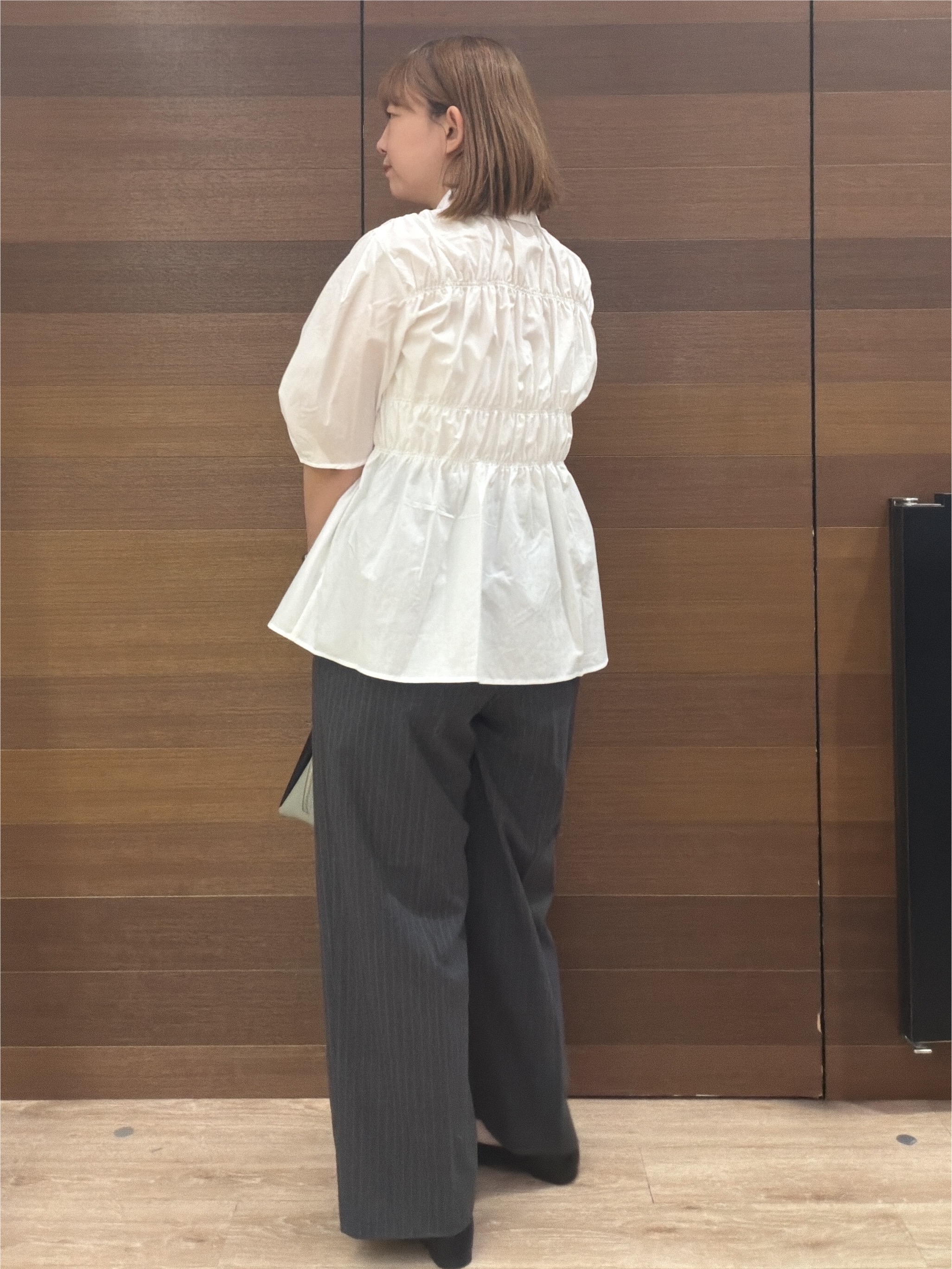 yumeさんの「OPAQUE.CLIP｜シャーリングブラウス【洗濯機OK】」を使ったコーディネート