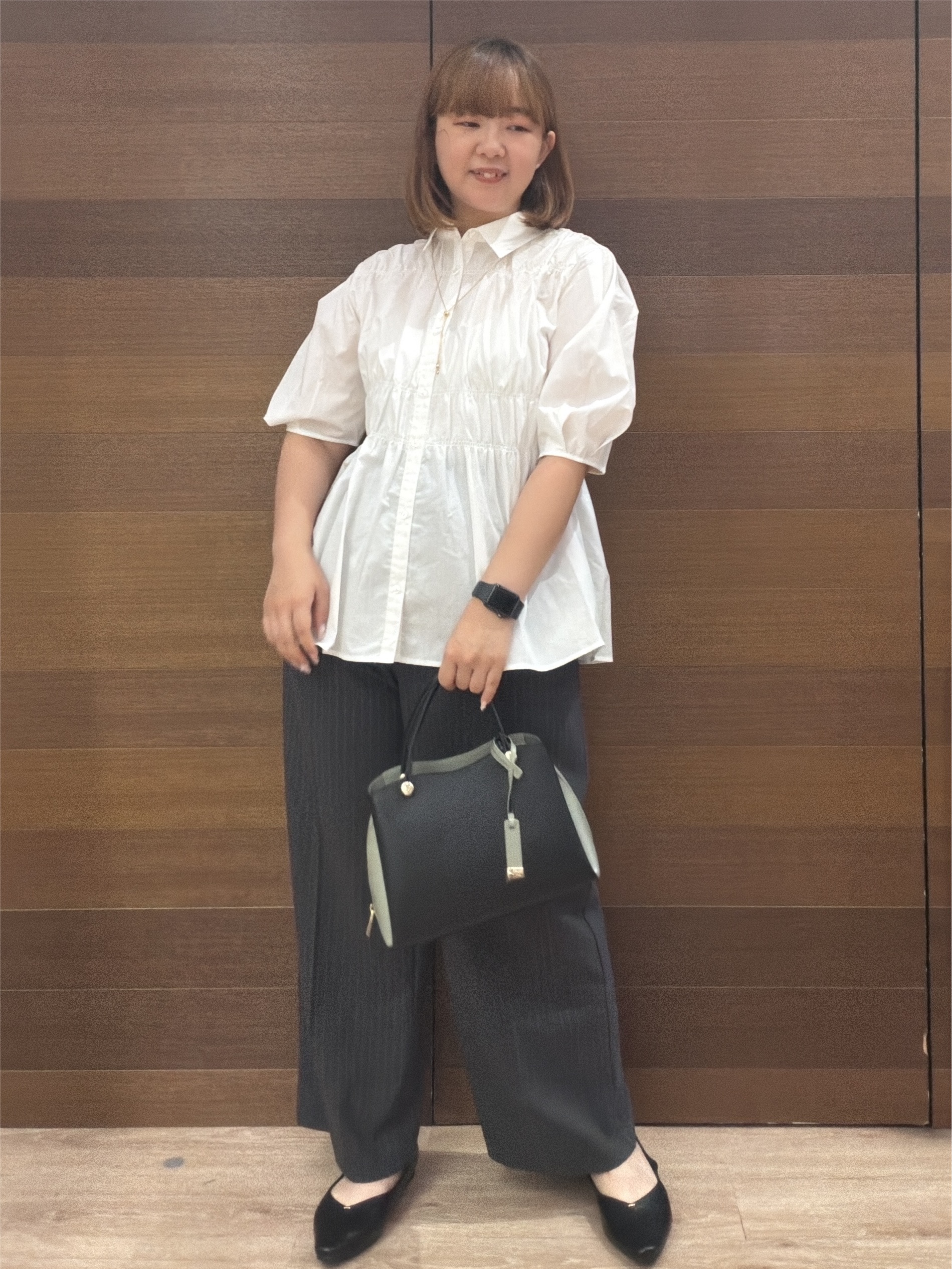 yumeさんの「OPAQUE.CLIP｜シャーリングブラウス【洗濯機OK】」を使ったコーディネート