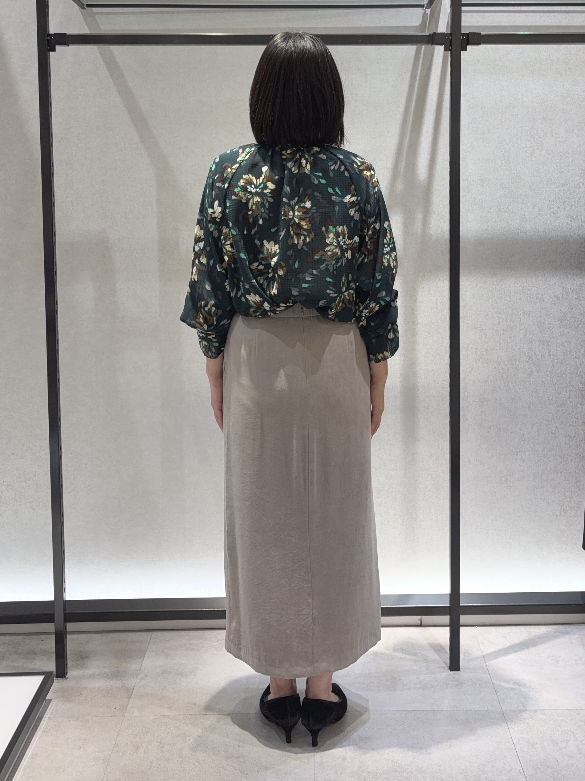 わたなべさんの「UNTITLED｜フラワープリントブラウス」を使ったコーディネート